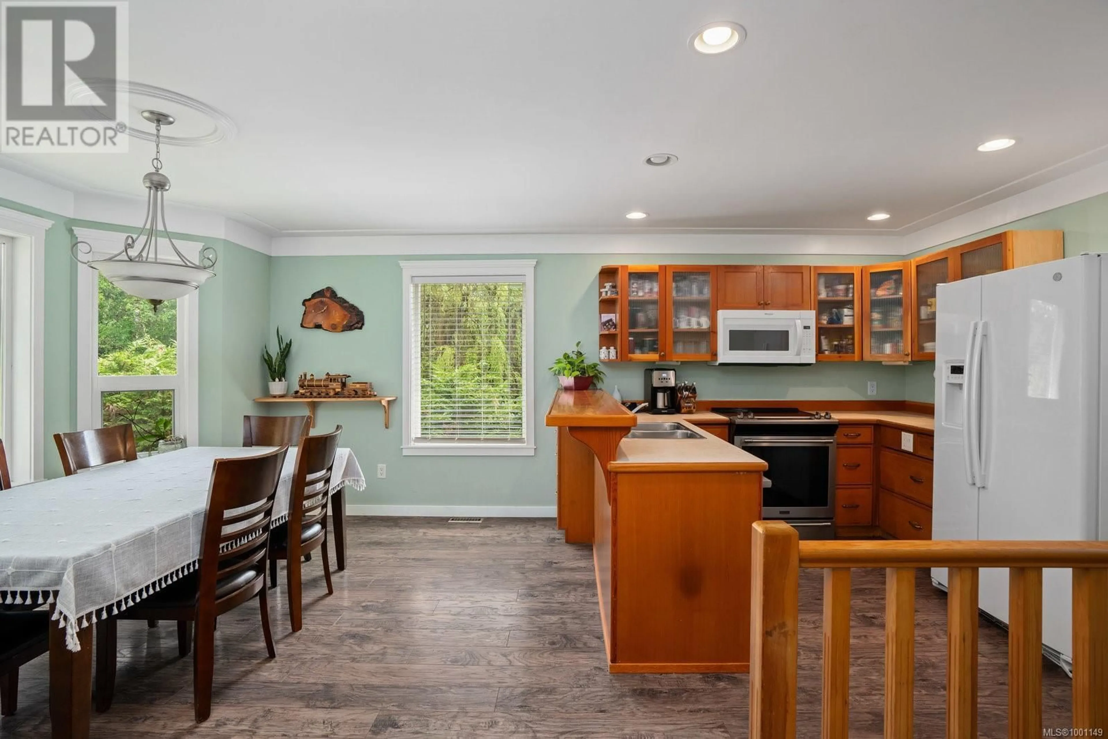Open concept kitchen, ceramic/tile floor for 2750 SCOBHAL ROAD, Shawnigan Lake British Columbia V0R2W1