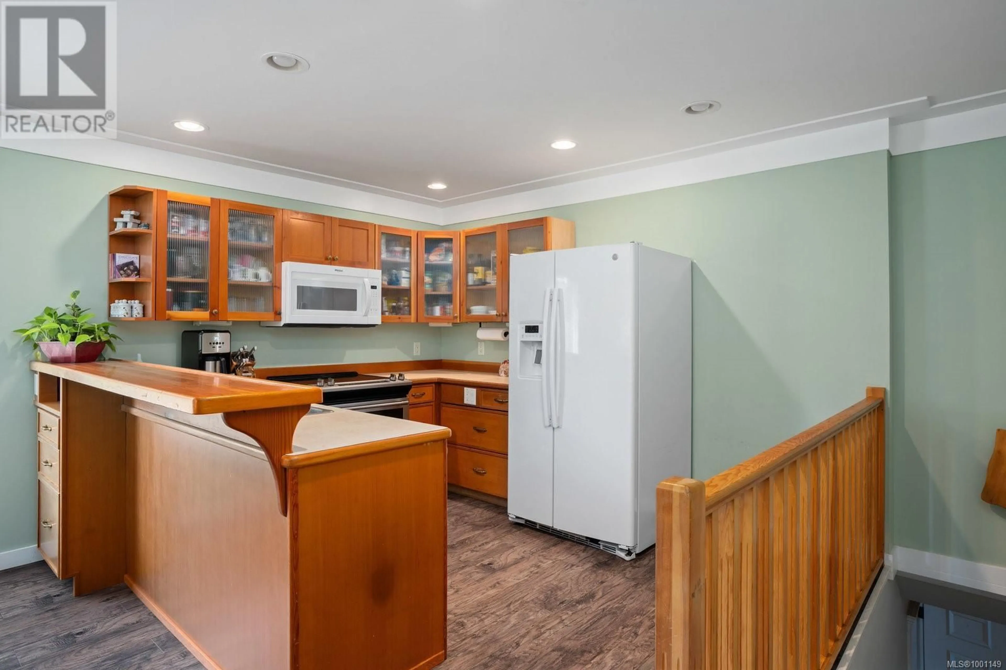 Standard kitchen, unknown for 2750 SCOBHAL ROAD, Shawnigan Lake British Columbia V0R2W1