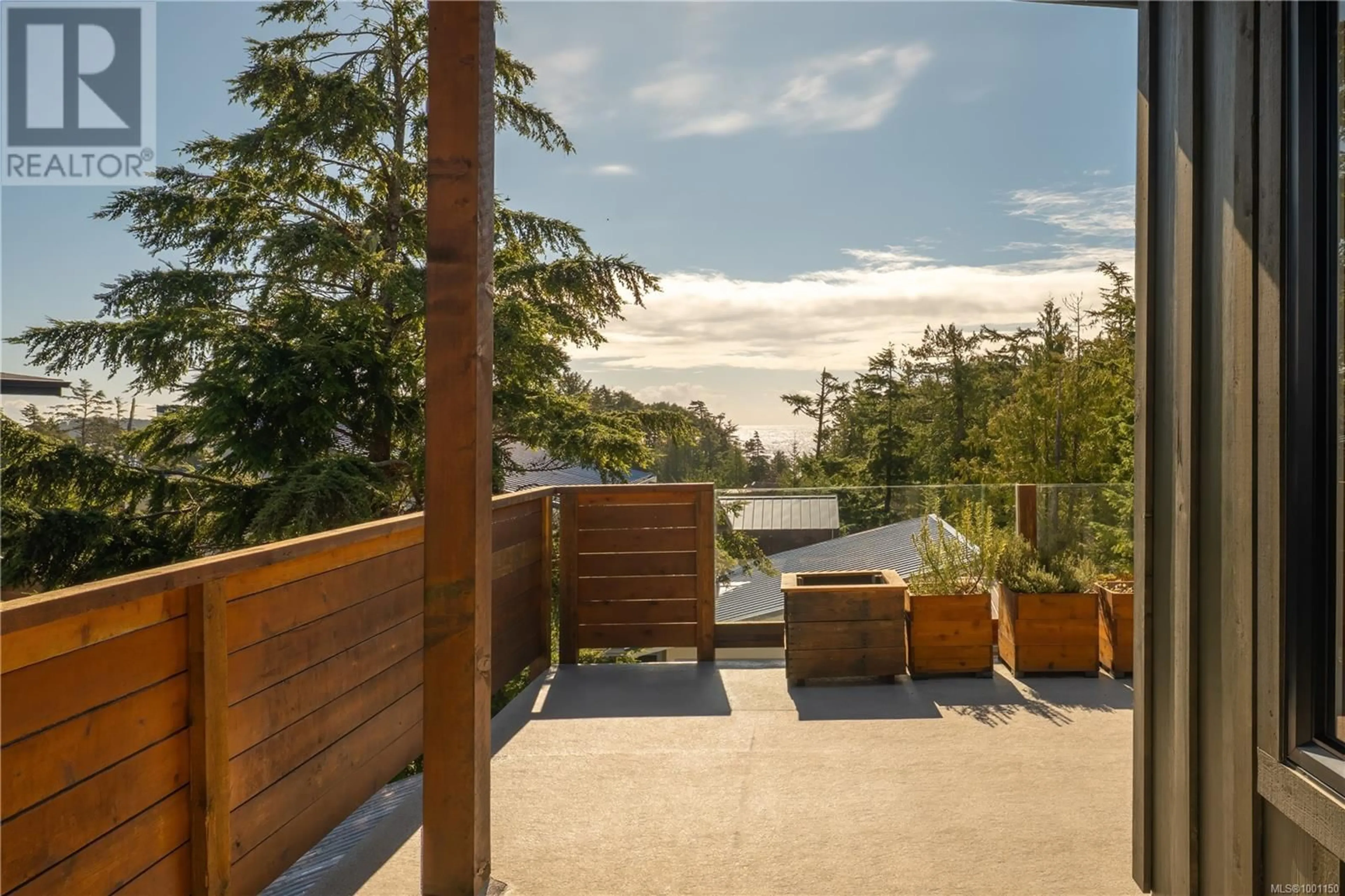 Patio, water/lake/river/ocean view for 320 PASS OF MELFORT PLACE, Ucluelet British Columbia V0R3A0