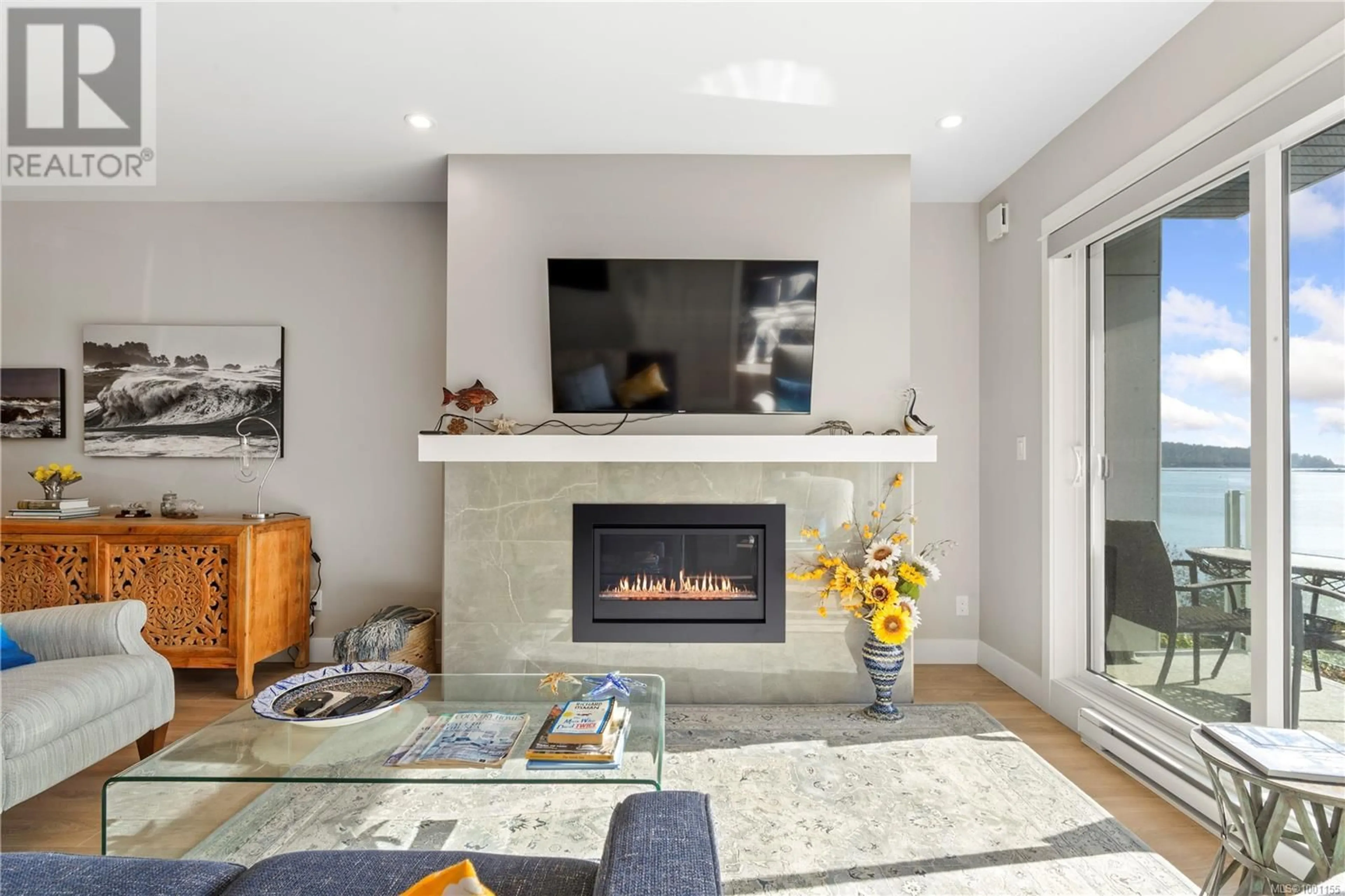 Living room with furniture, unknown for 306 - 1820 MAPLE AVENUE SOUTH, Sooke British Columbia V9Z0N9
