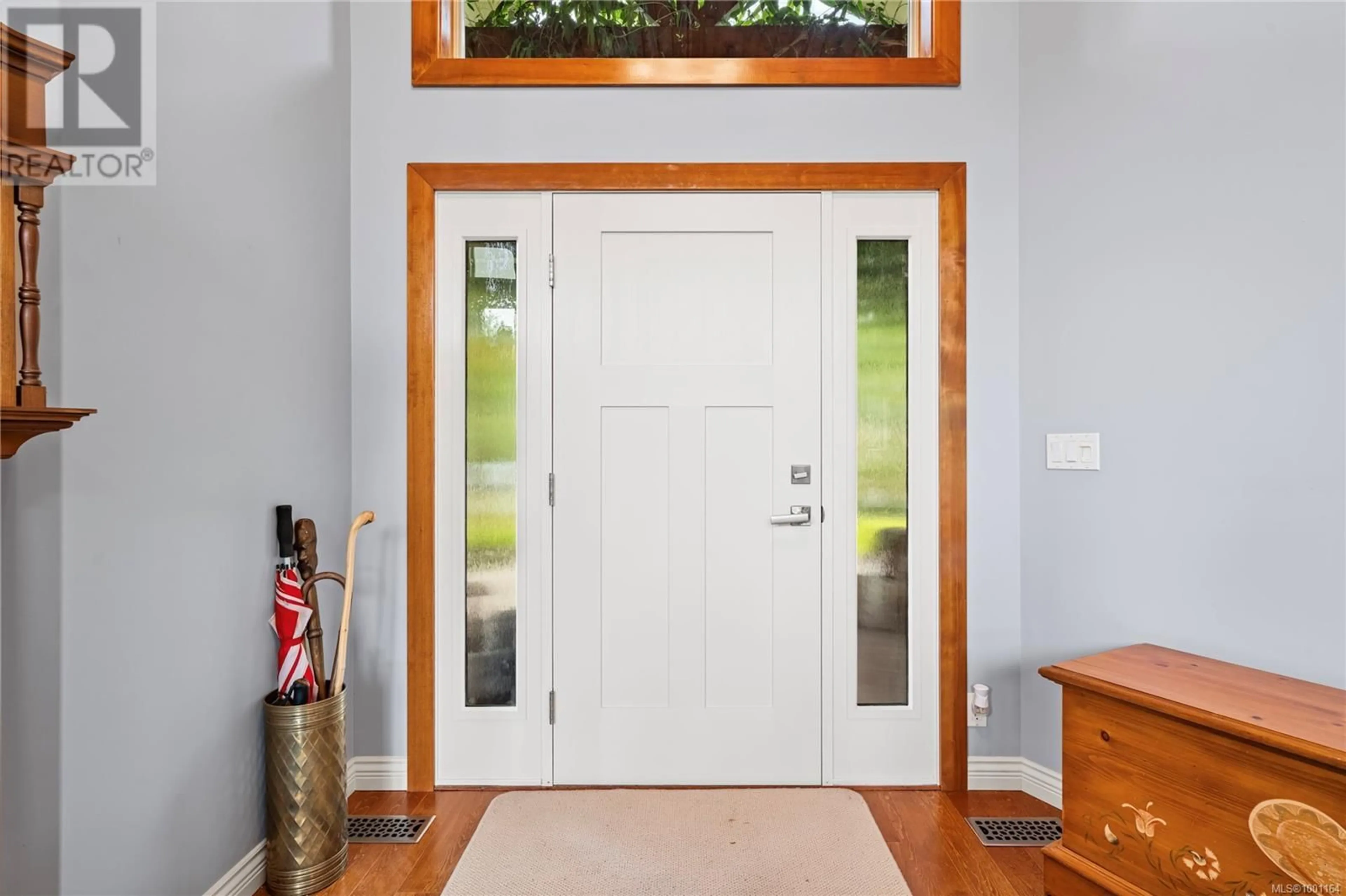 Indoor entryway for 3380 REDDEN ROAD, Nanoose Bay British Columbia V9P9H4