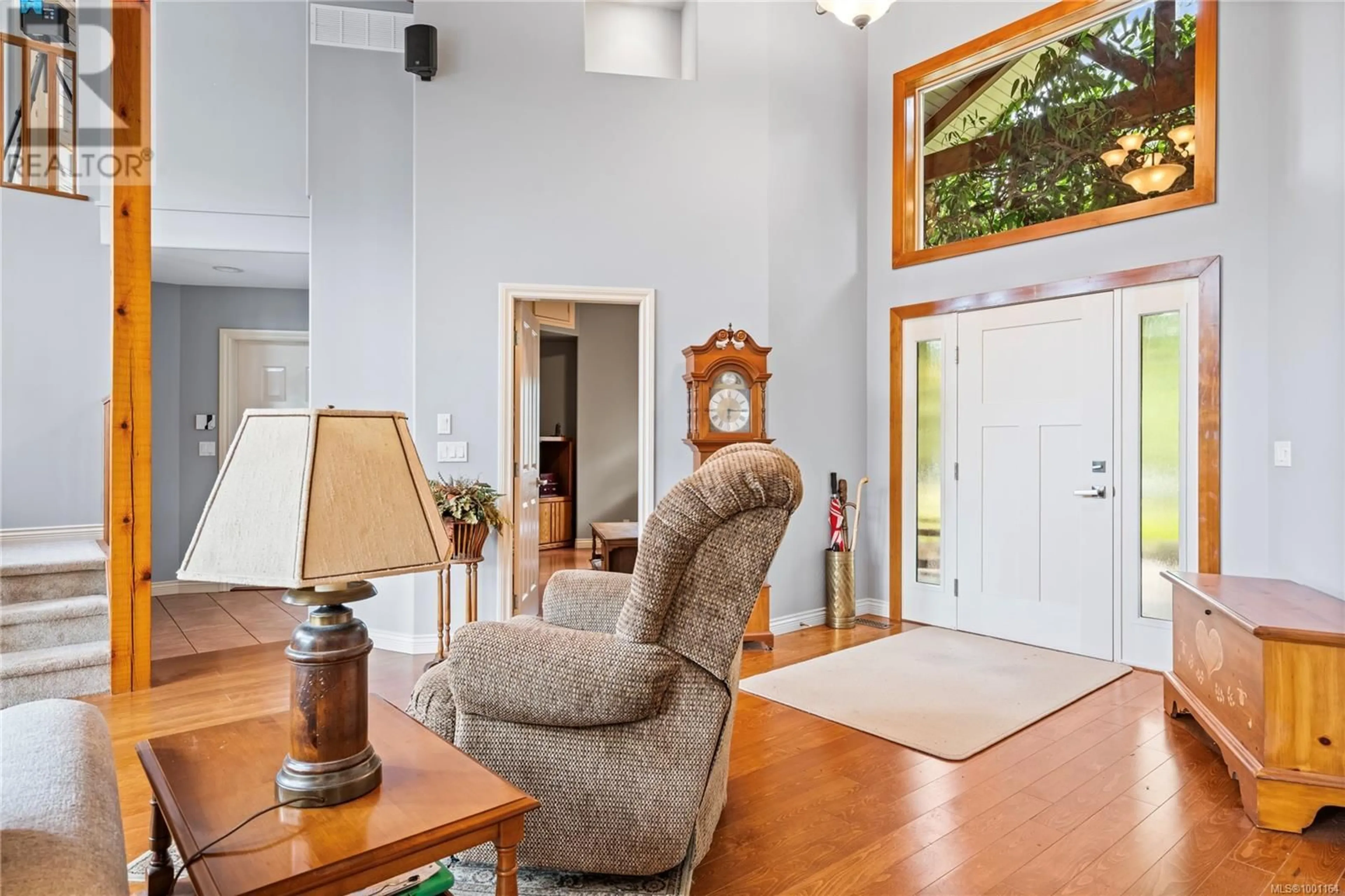 Indoor foyer for 3380 REDDEN ROAD, Nanoose Bay British Columbia V9P9H4