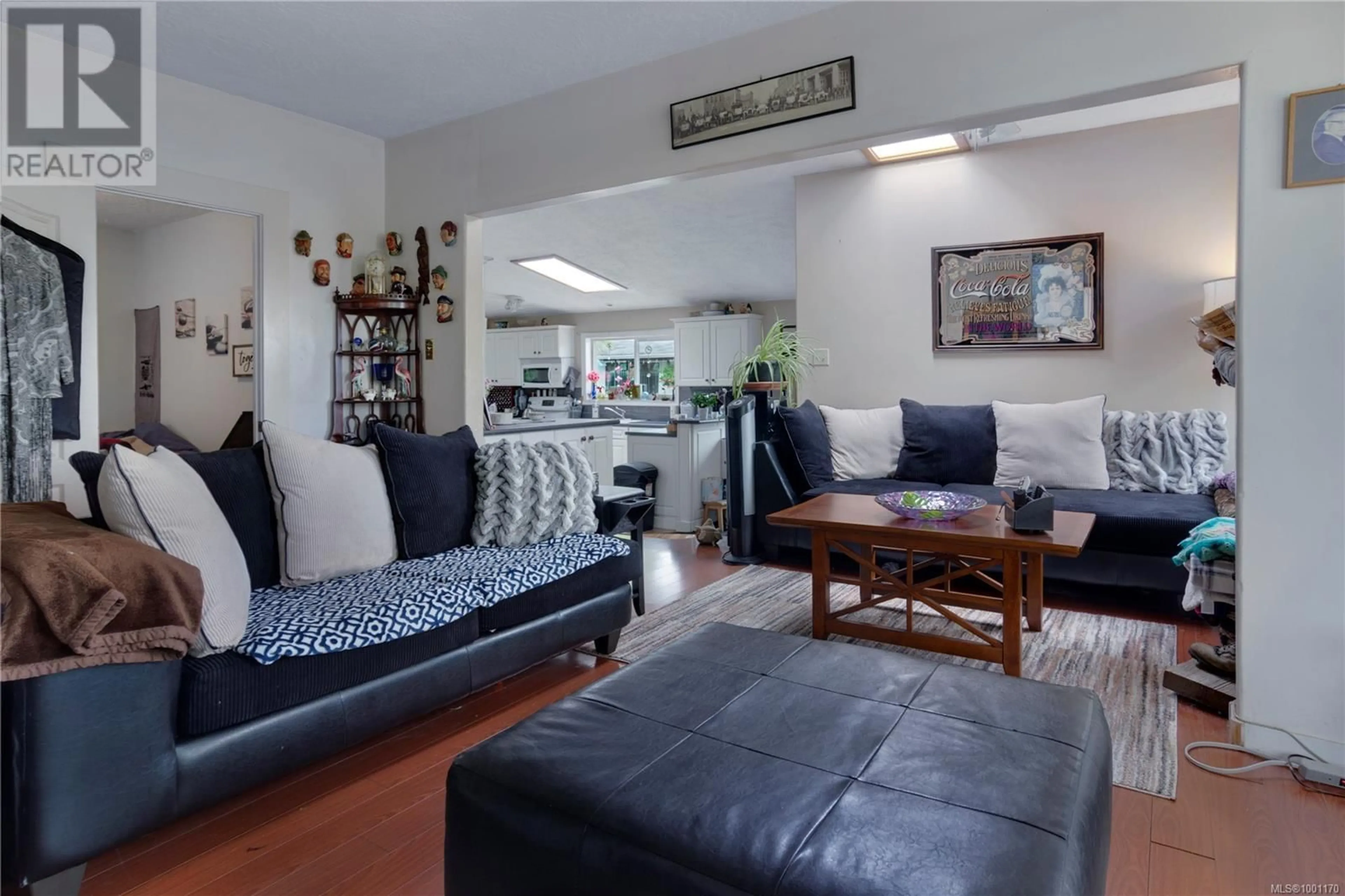 Living room with furniture, unknown for 762 ALBERT STREET, Nanaimo British Columbia V9R2W5