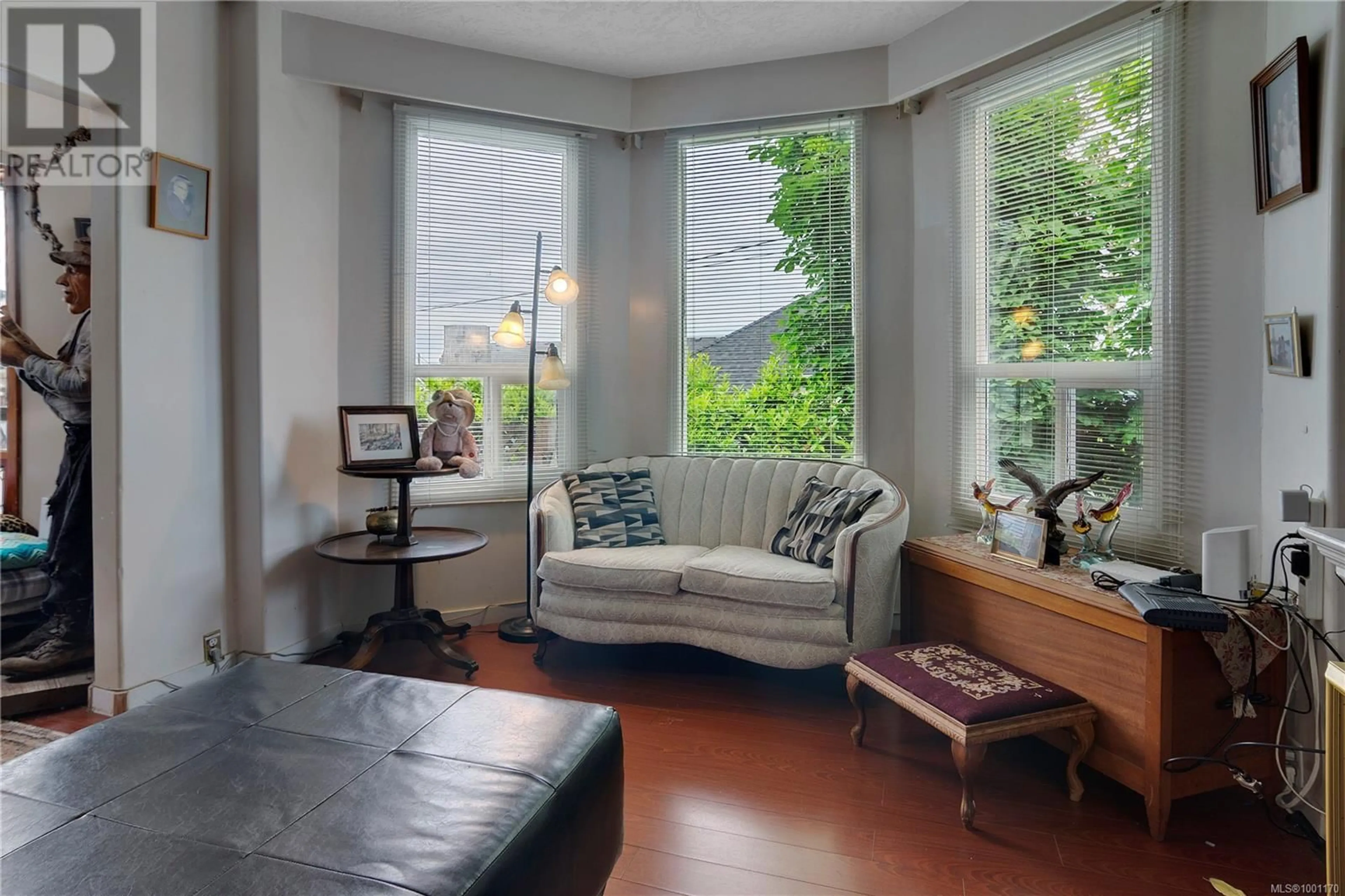 Living room with furniture, unknown for 762 ALBERT STREET, Nanaimo British Columbia V9R2W5