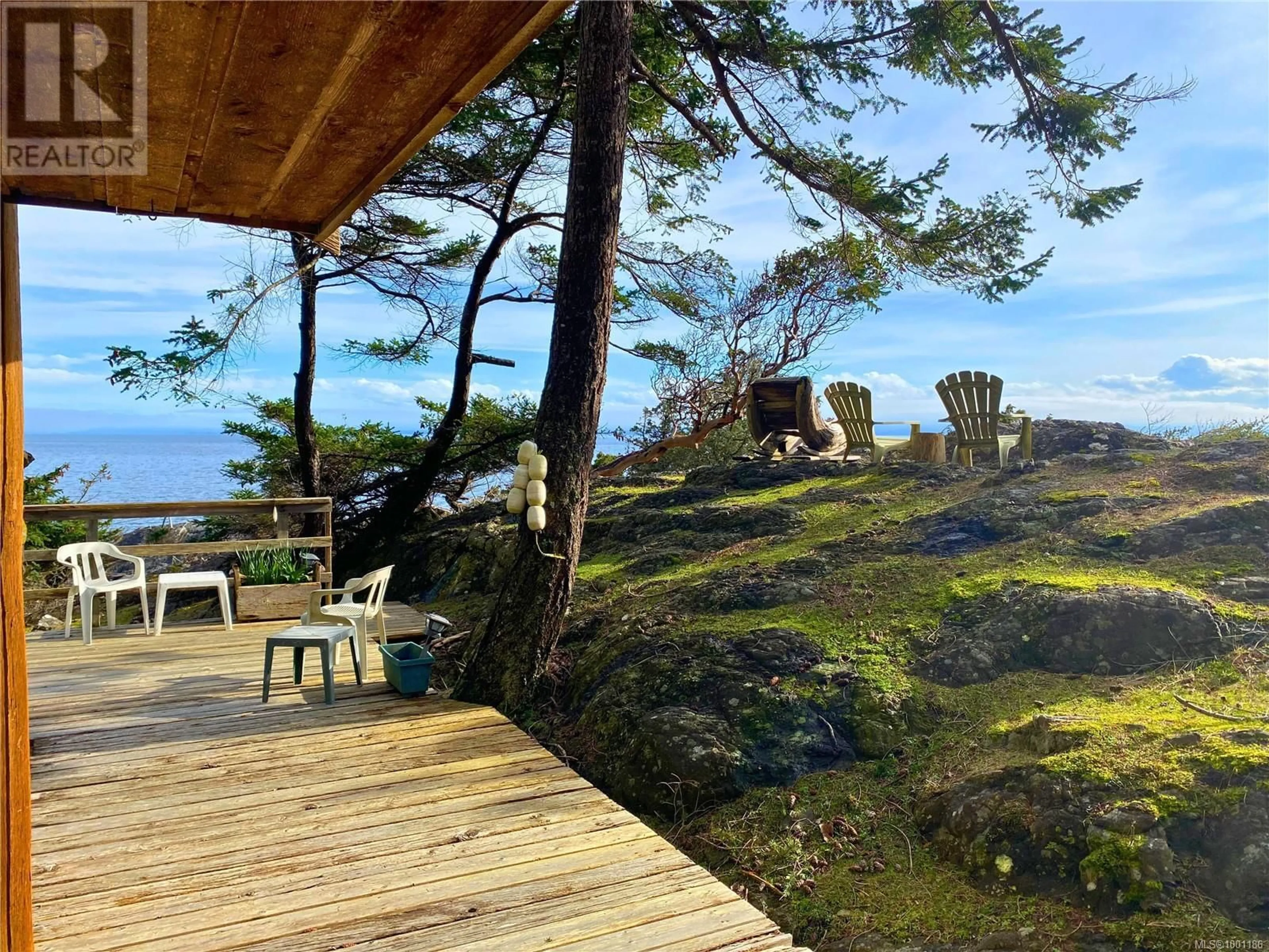 A pic from outside/outdoor area/front of a property/back of a property/a pic from drone, water/lake/river/ocean view for LT 6 LAKE ROAD, Lasqueti Island British Columbia V0R2J0