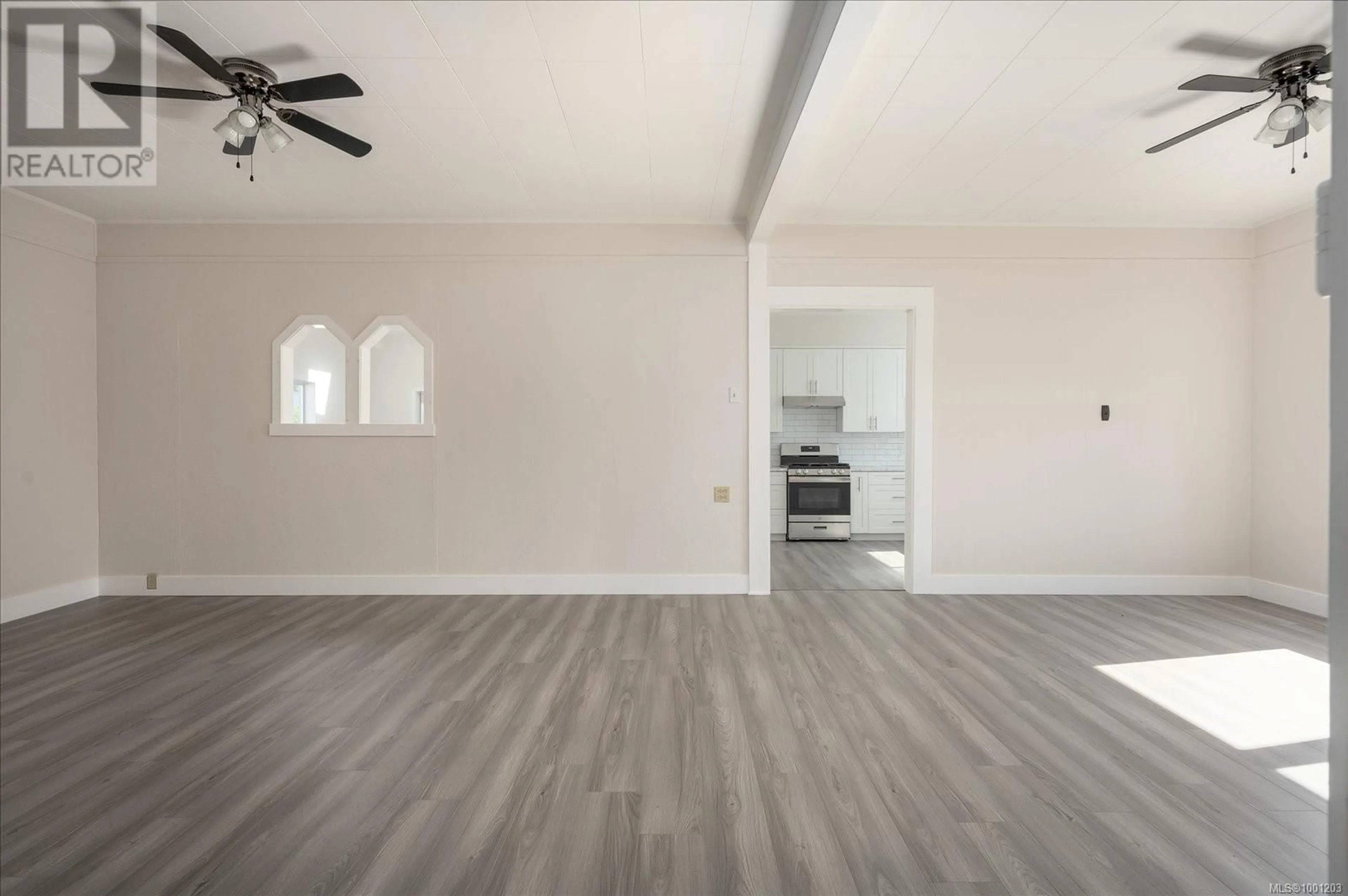 A pic of a room for 650 MILTON STREET, Nanaimo British Columbia V9R2L5