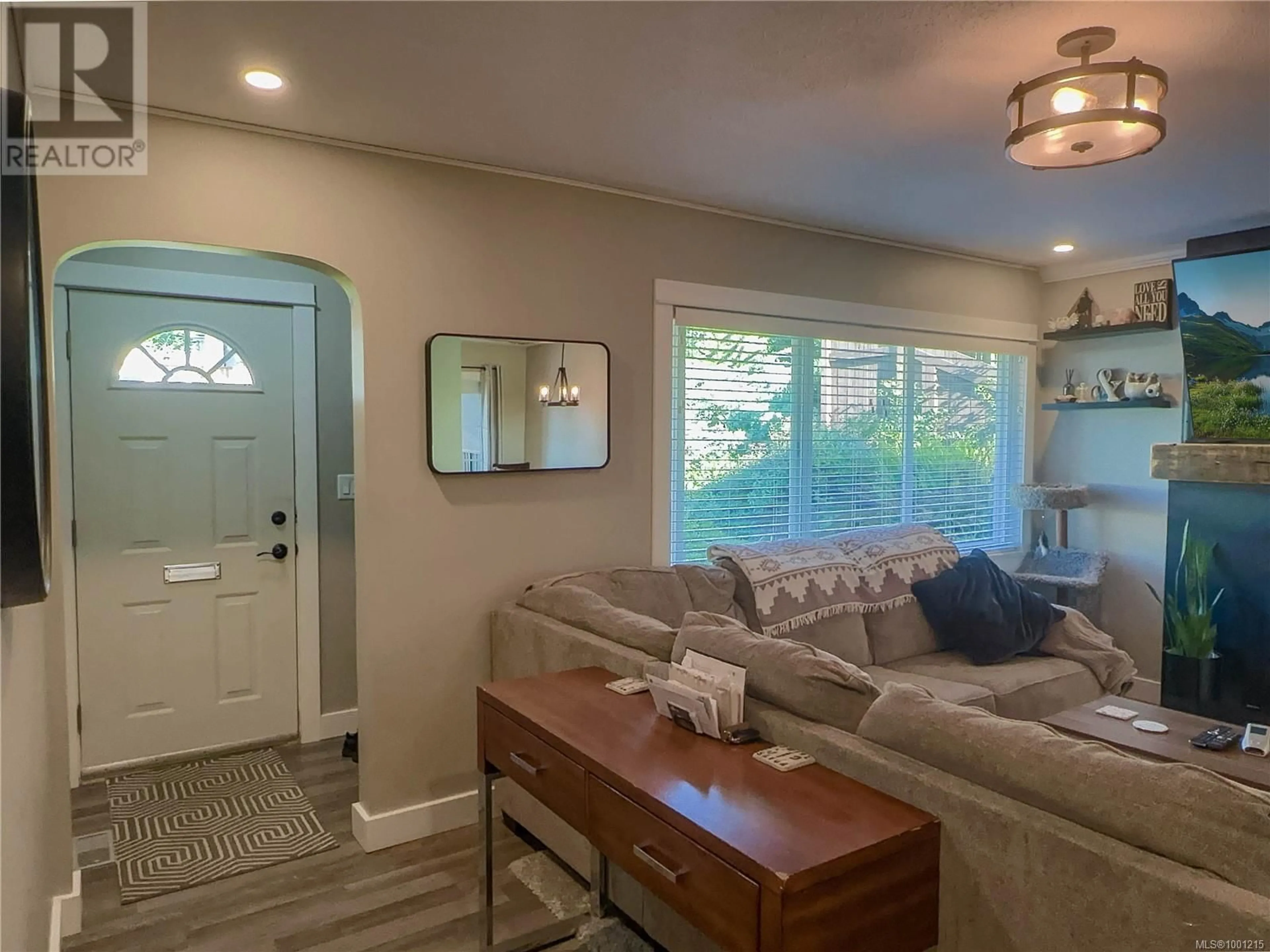Living room with furniture, unknown for 3644 16TH AVENUE, Port Alberni British Columbia V9Y5E2