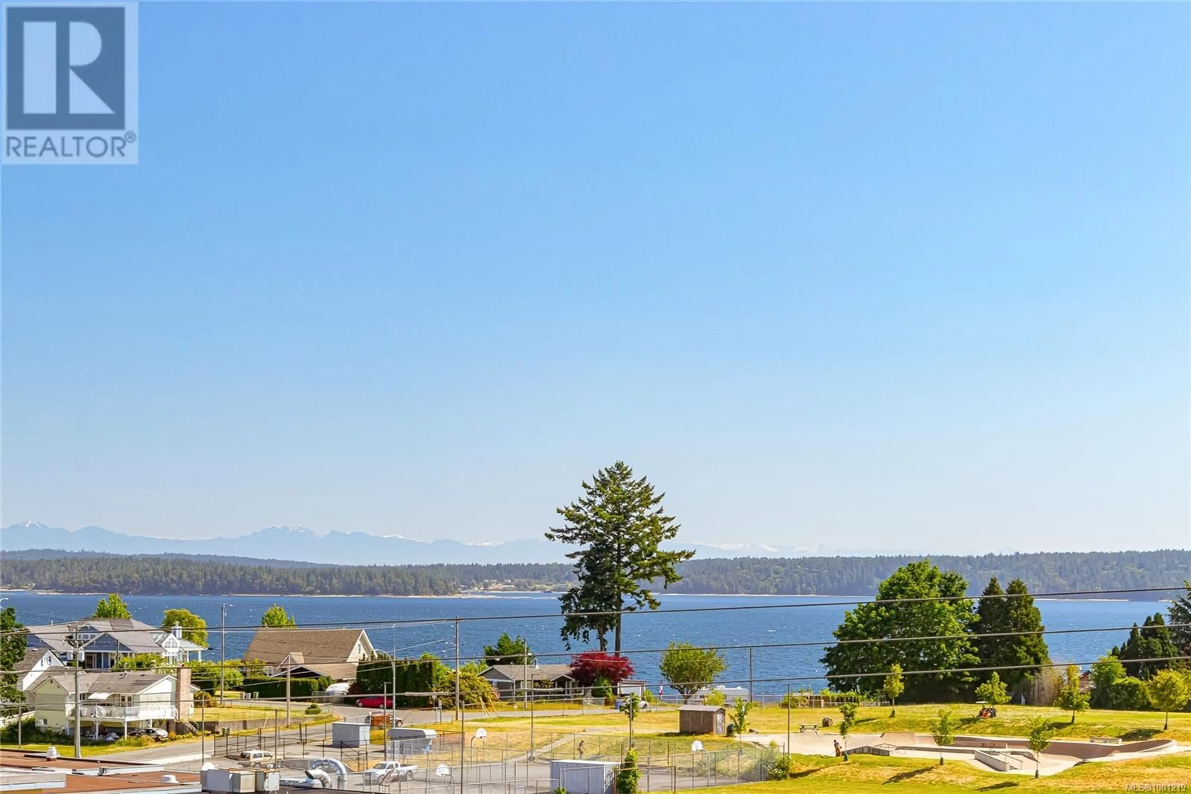 Patio, water/lake/river/ocean view for 306 - 9916 DANIEL STREET, Chemainus British Columbia V0R1K1