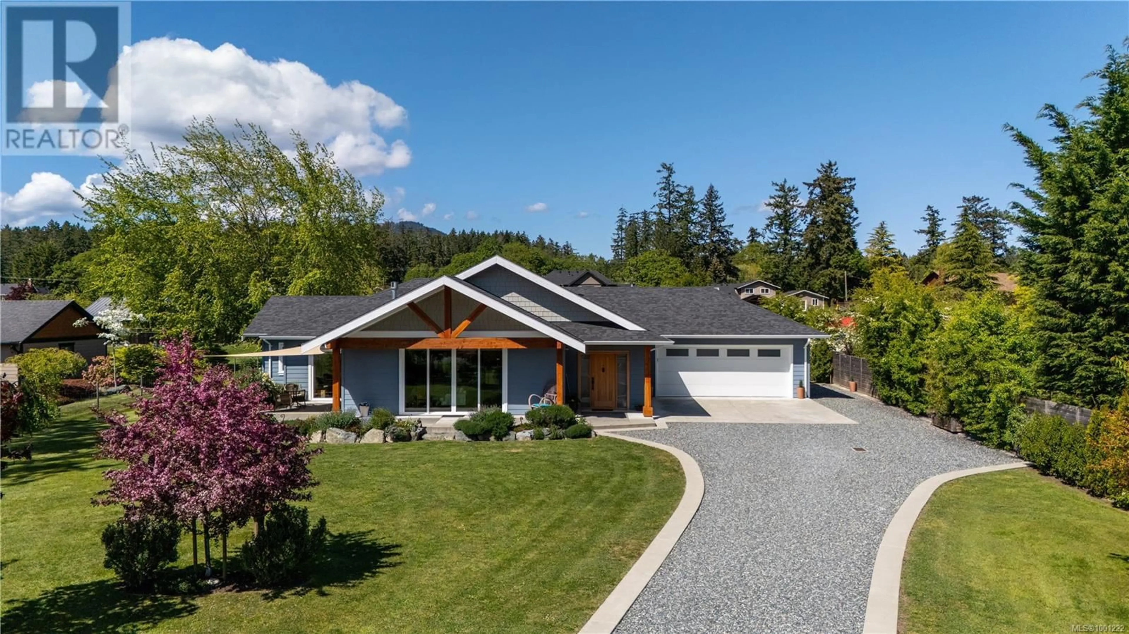 Home with vinyl exterior material, street for 822 WAIN ROAD, North Saanich British Columbia V8L5N8