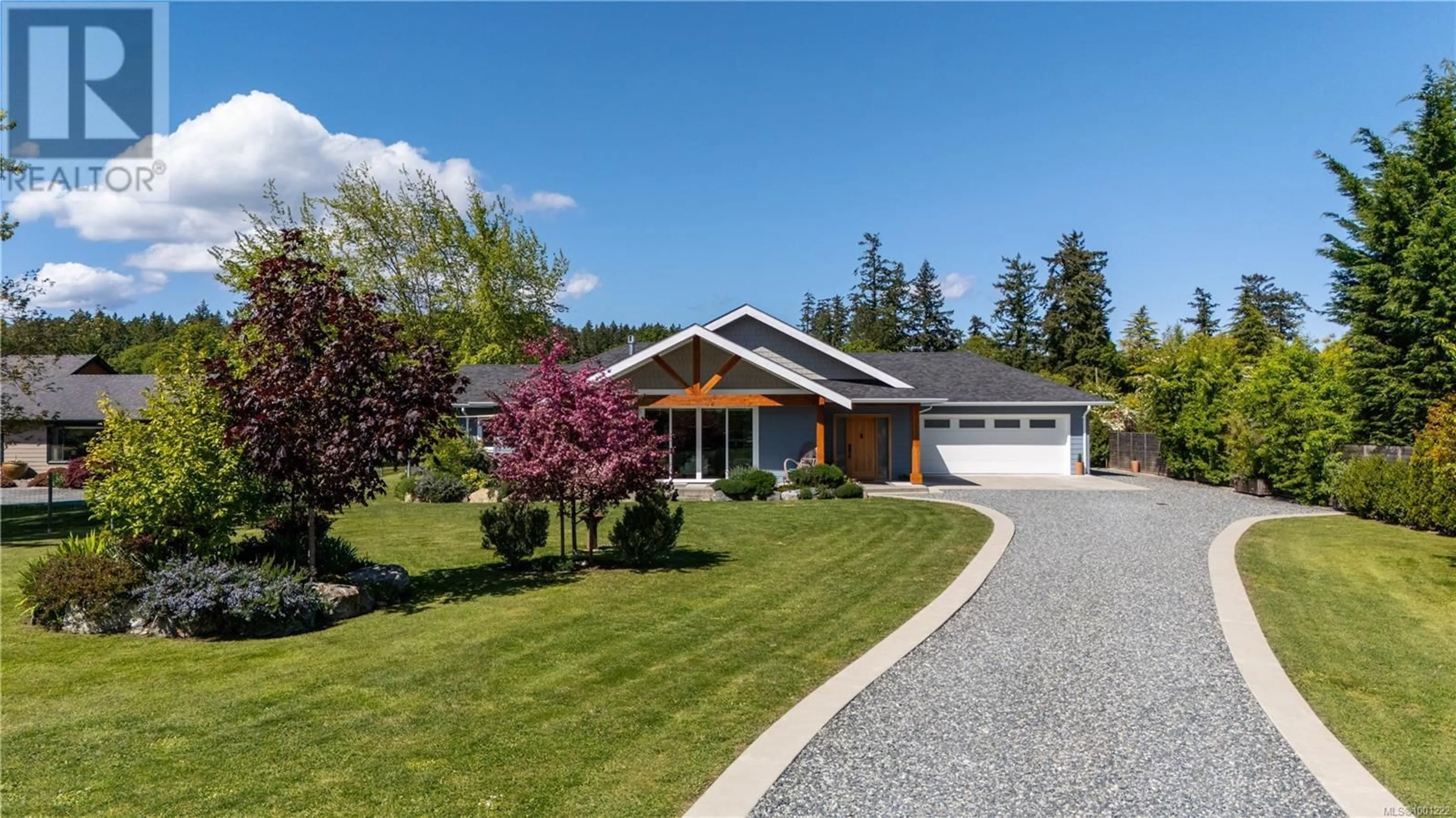 Home with vinyl exterior material, street for 822 WAIN ROAD, North Saanich British Columbia V8L5N8