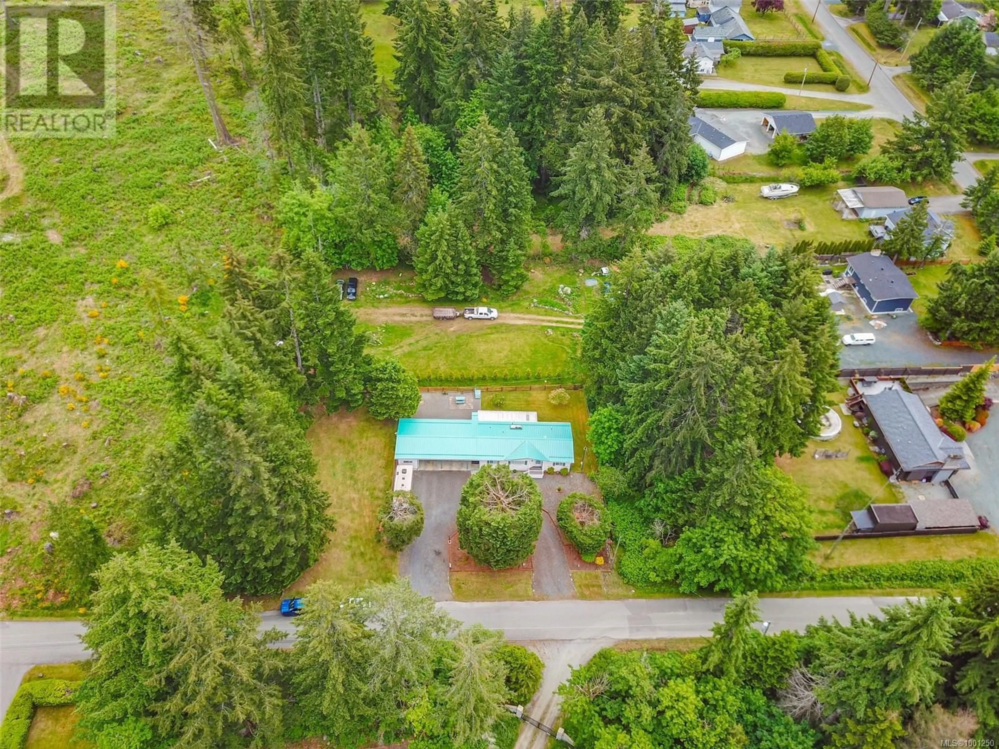 A pic from outside/outdoor area/front of a property/back of a property/a pic from drone, unknown for 5333 DUNDALK AVENUE NORTH, Port Alberni British Columbia V9Y8P8