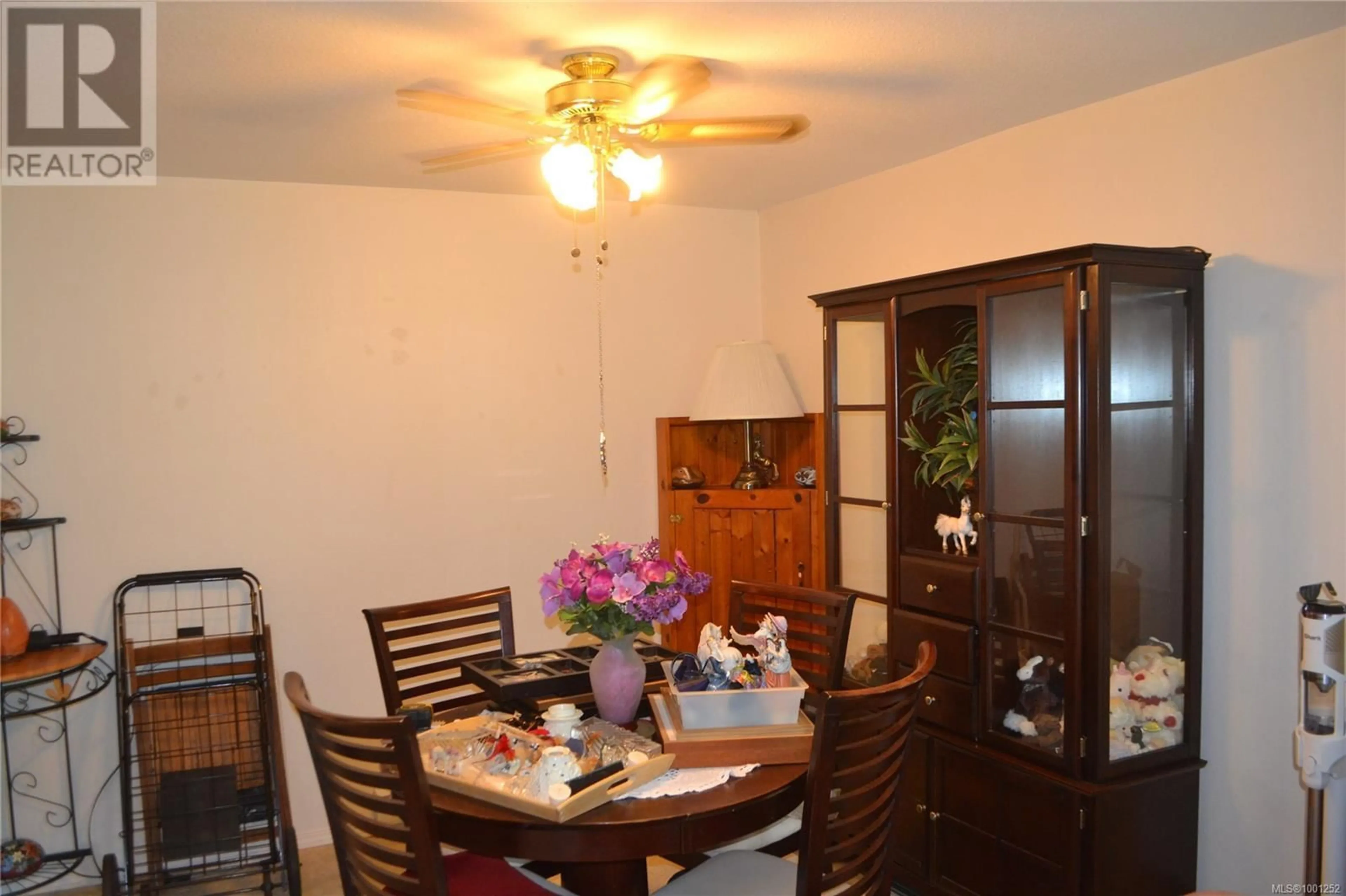Dining room, wood/laminate floor for 311 - 200 BACK ROAD, Courtenay British Columbia V9N3W6