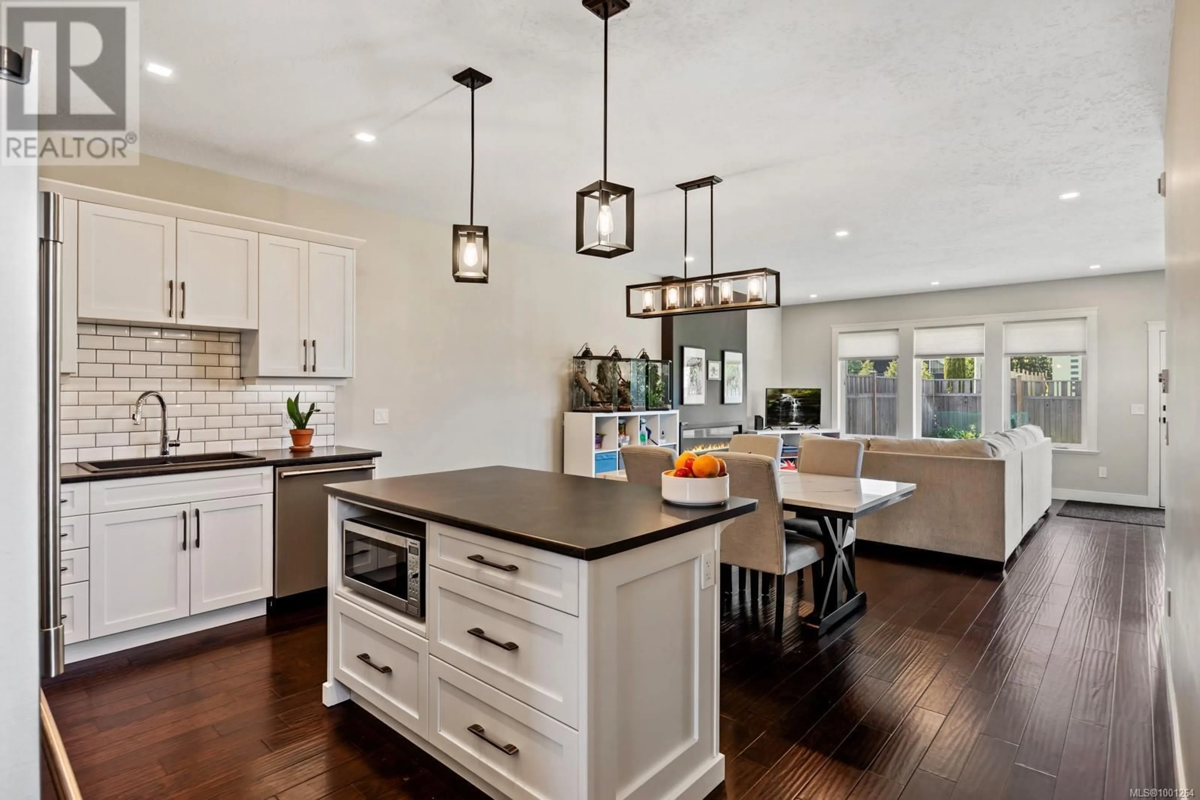 Open concept kitchen, unknown for B - 492 17TH STREET, Courtenay British Columbia V9N7P1