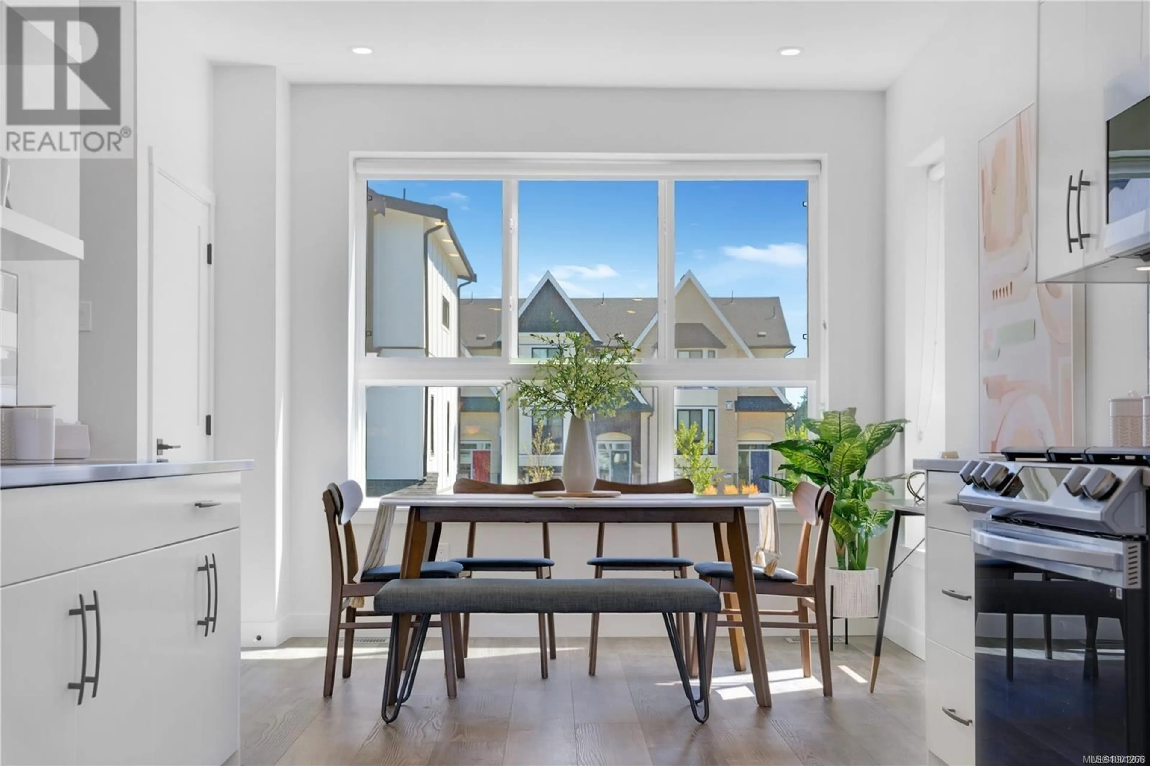 Dining room, ceramic/tile floor for 1120 PULLMAN CLOSE, Langford British Columbia V9B6Z1