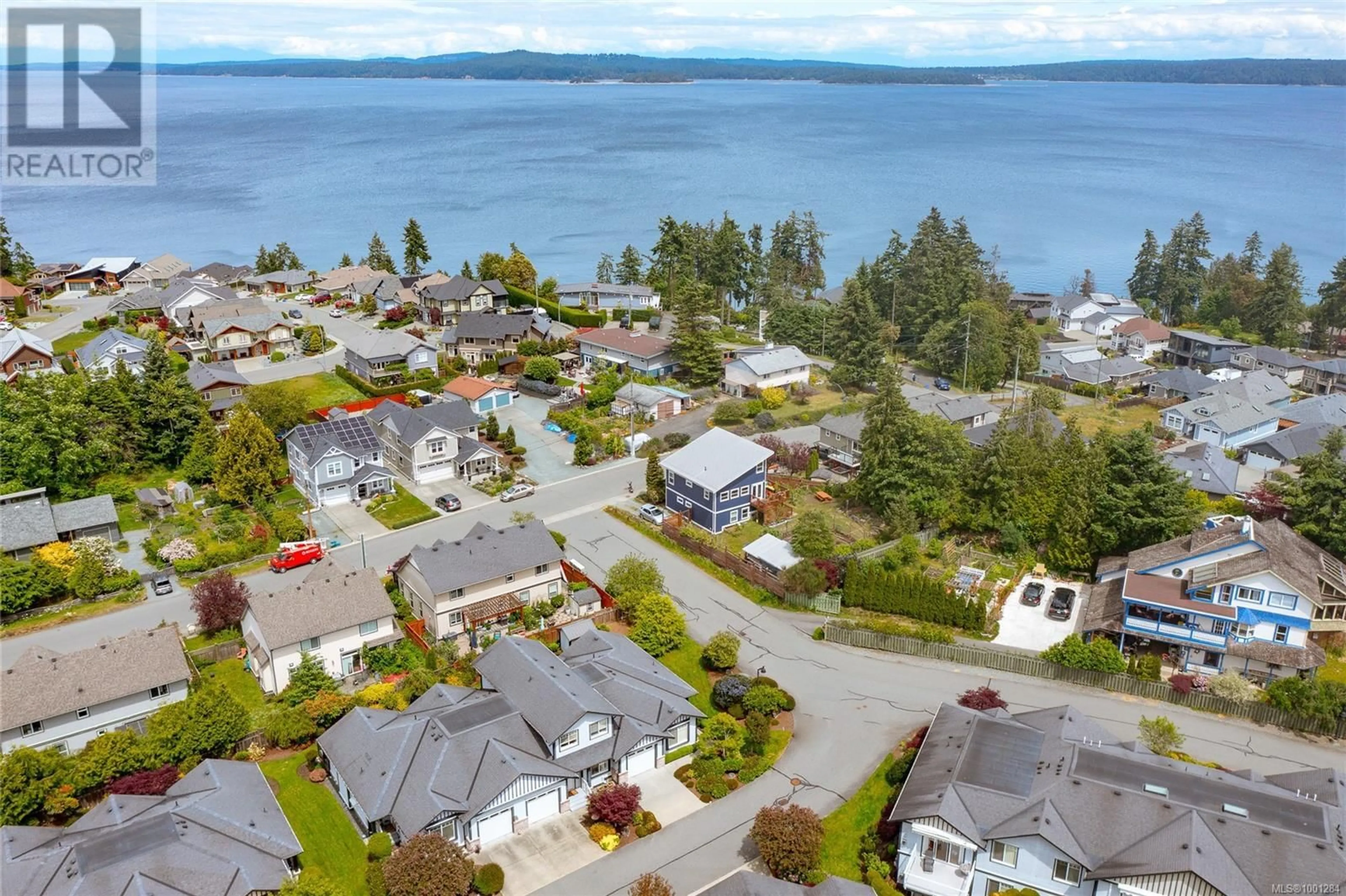 A pic from outside/outdoor area/front of a property/back of a property/a pic from drone, water/lake/river/ocean view for 3 - 3110 COOK STREET, Chemainus British Columbia V0R1K2