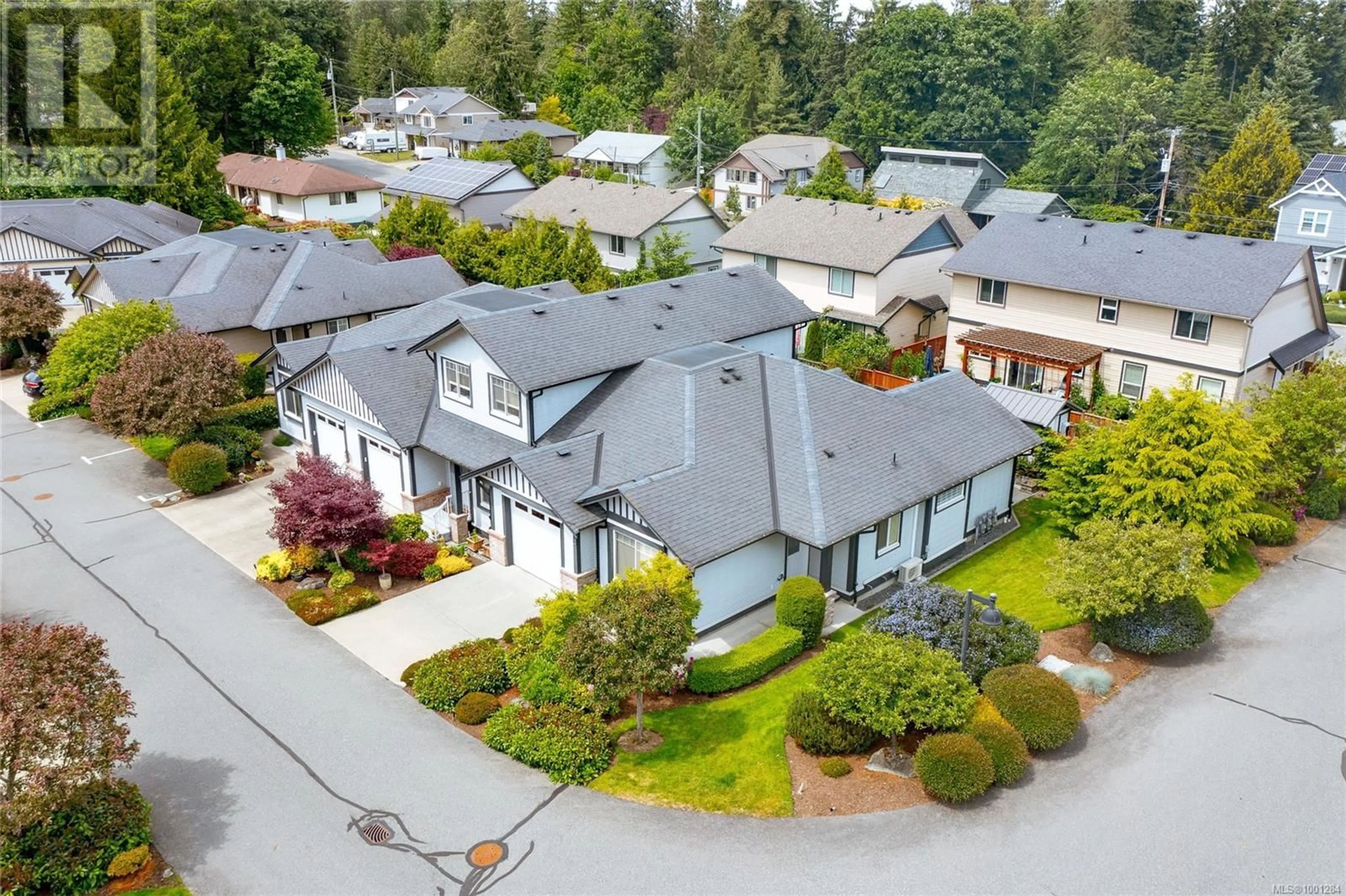A pic from outside/outdoor area/front of a property/back of a property/a pic from drone, street for 3 - 3110 COOK STREET, Chemainus British Columbia V0R1K2