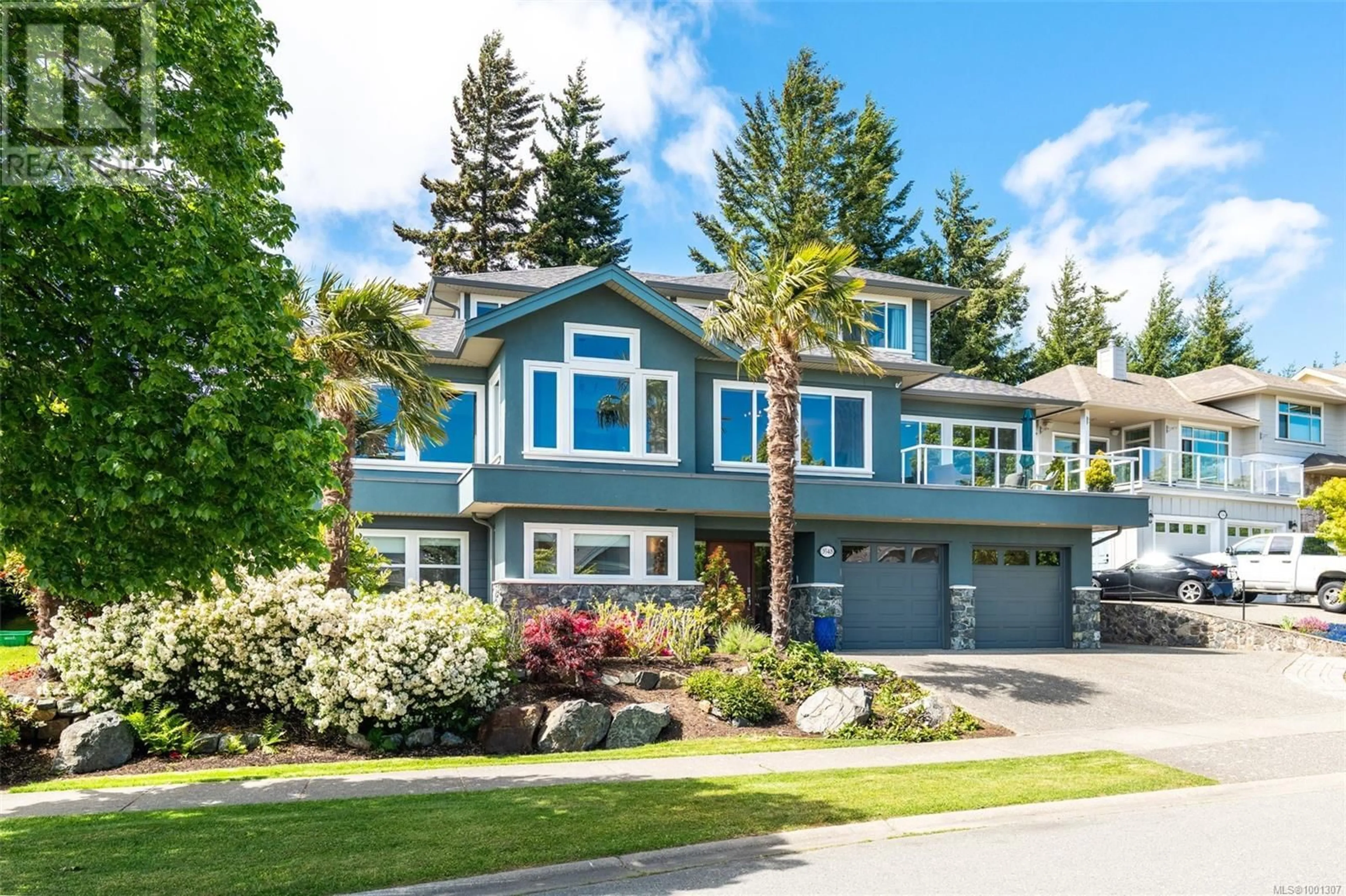 Home with vinyl exterior material, street for 3548 PROMENADE CRESCENT, Colwood British Columbia V9C4L2