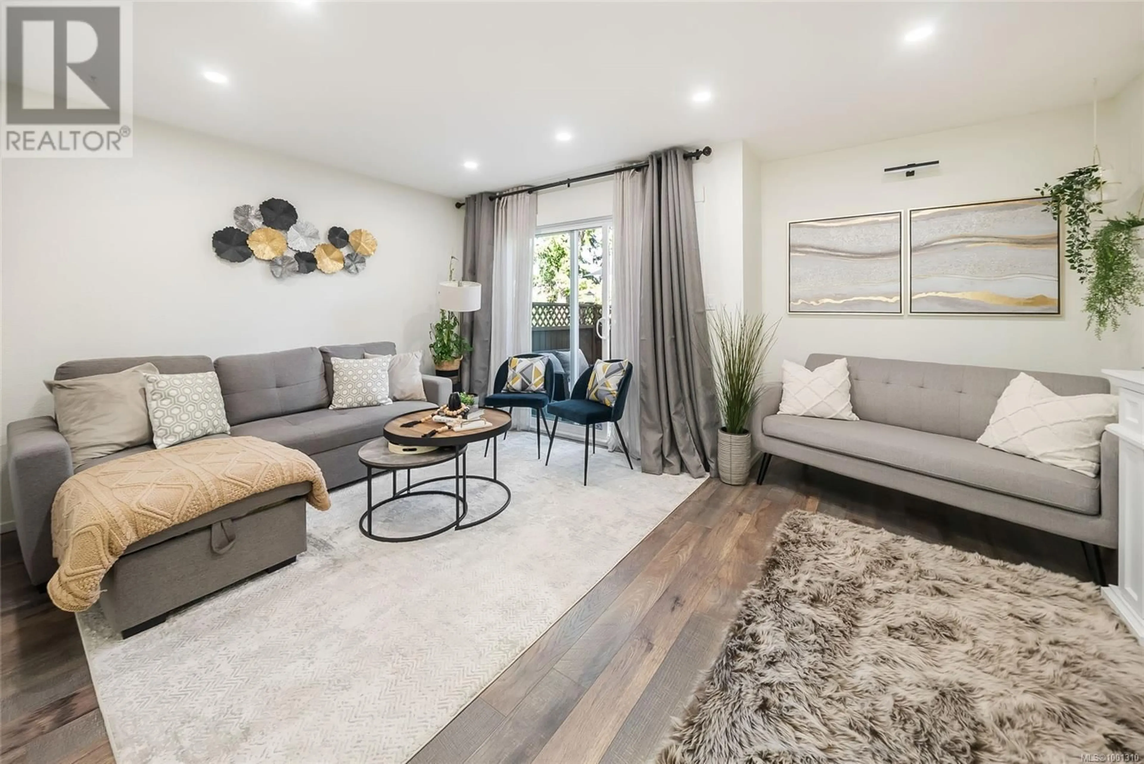 Living room with furniture, unknown for 34 - 855 HOWARD AVENUE, Nanaimo British Columbia V9R5V4