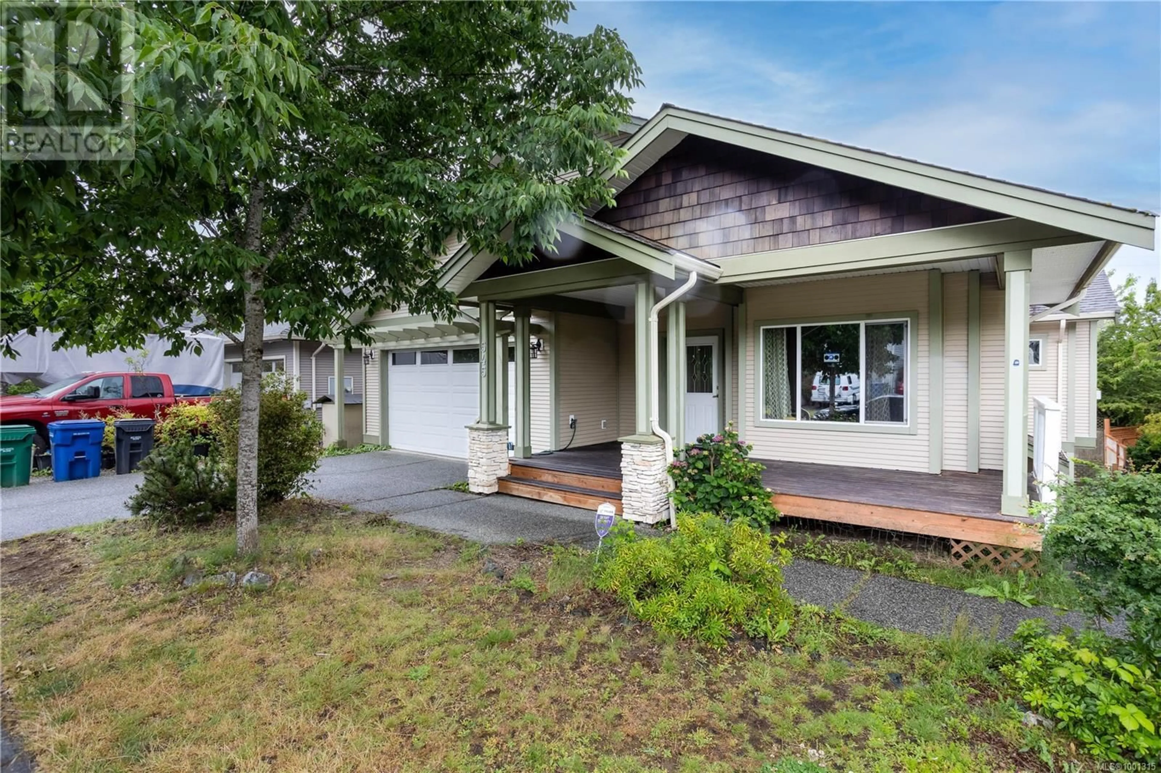 Home with vinyl exterior material, street for 545 POETS TRAIL DRIVE, Nanaimo British Columbia V9R7C4
