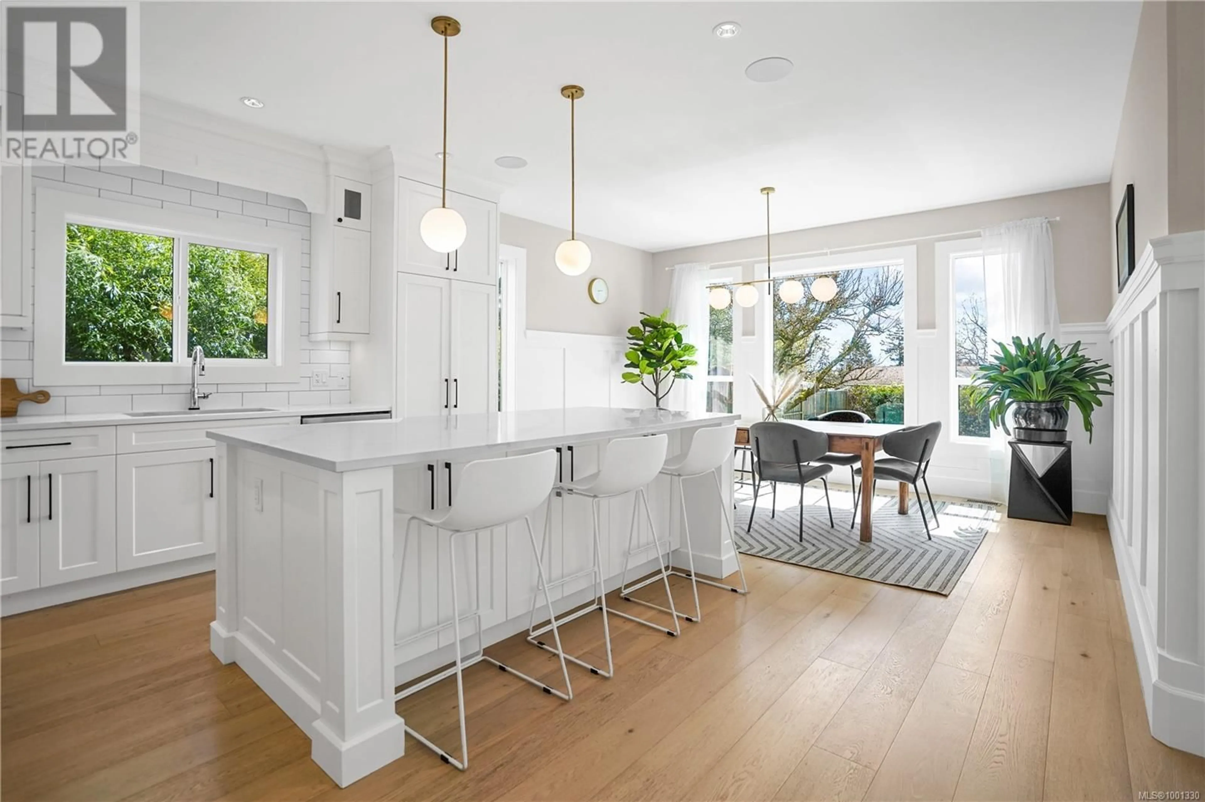 Open concept kitchen, unknown for 309 CADILLAC AVENUE, Saanich British Columbia V8Z1V2