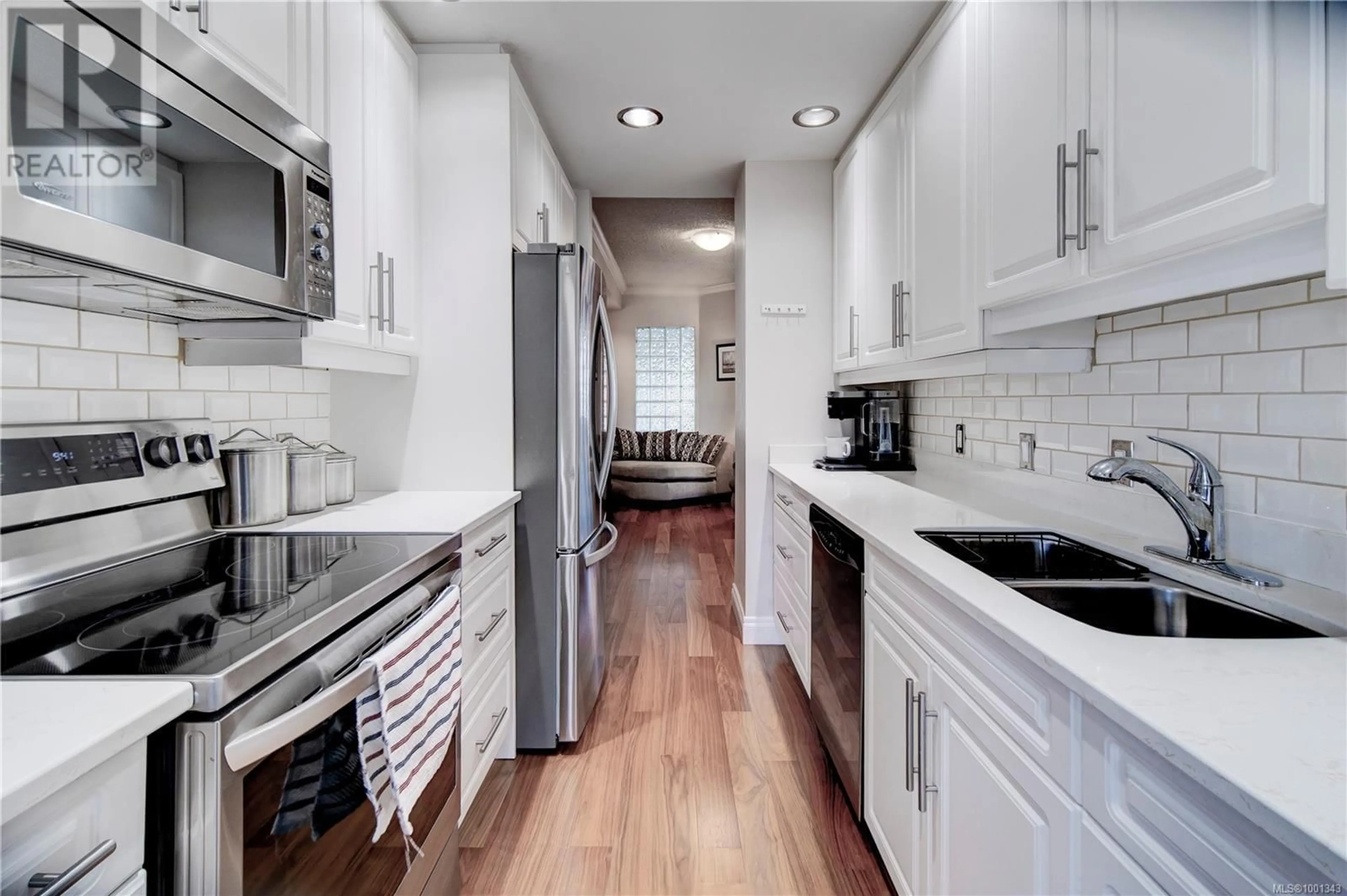 Unknown for 212 - 205 KIMTA ROAD, Victoria British Columbia V9A6T5