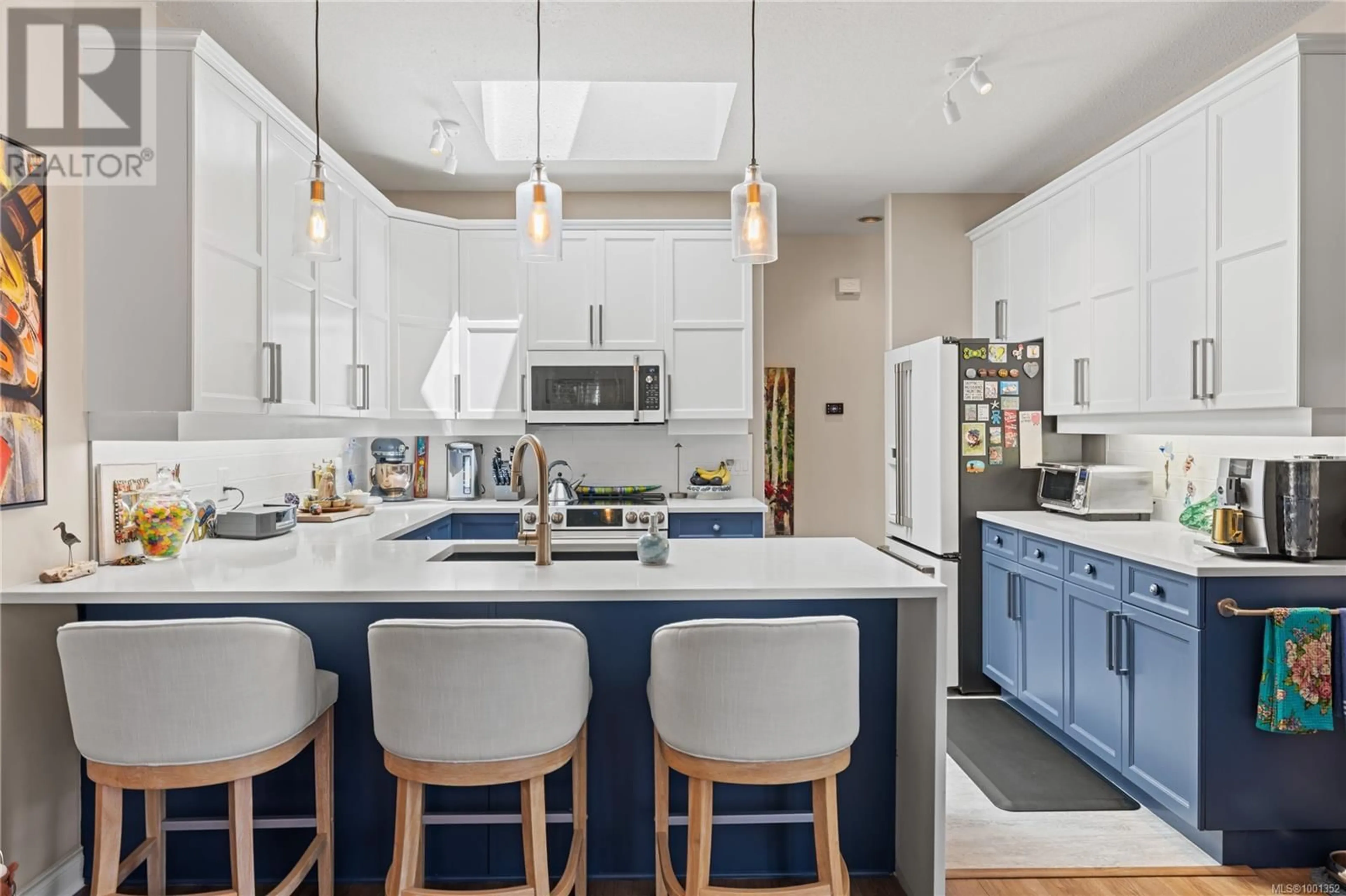 Open concept kitchen, ceramic/tile floor for 1248 GABRIOLA DRIVE, Parksville British Columbia V9P2T5