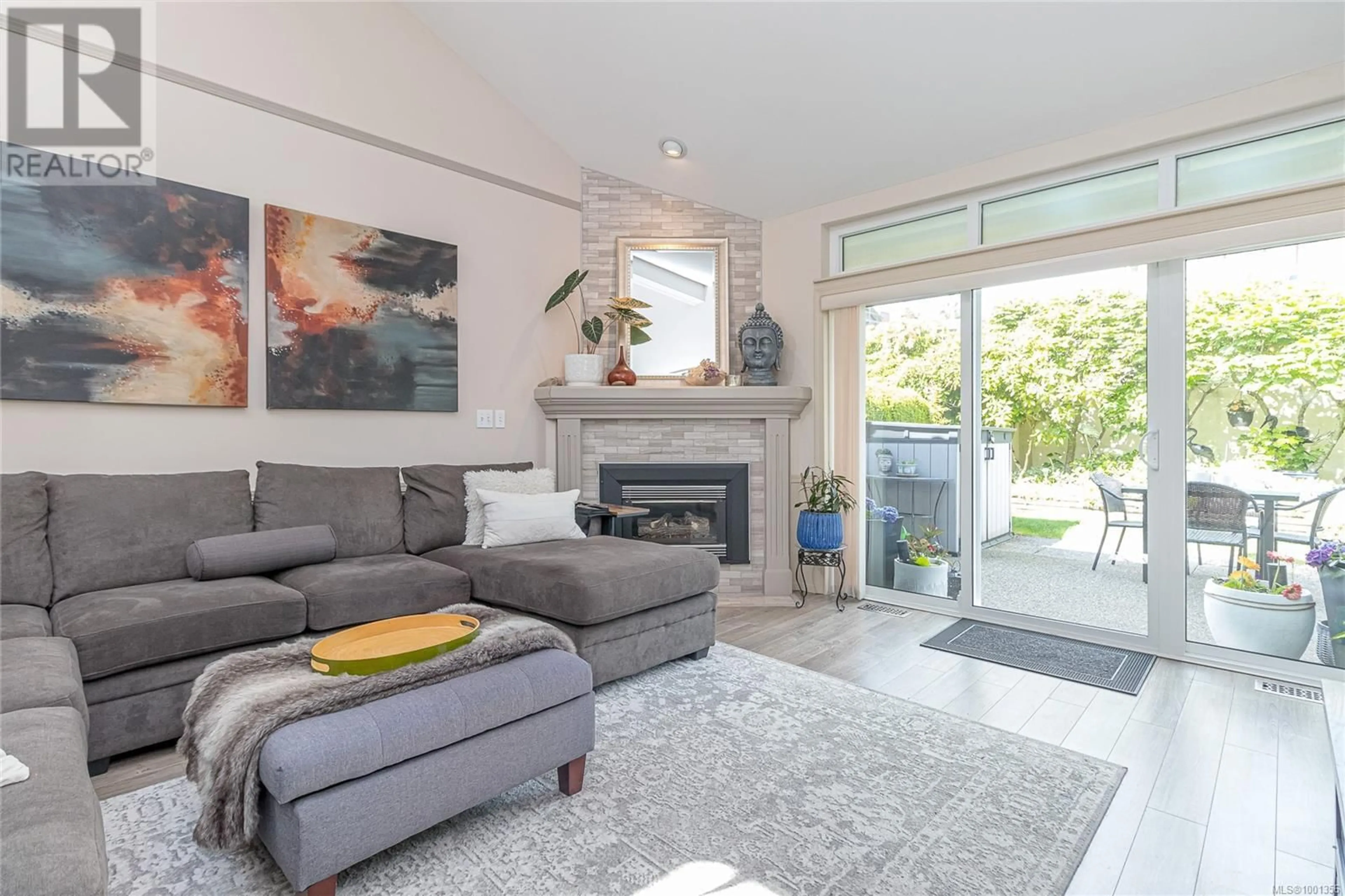 Living room with furniture, unknown for 155 OCEAN WALK DRIVE, Nanaimo British Columbia V9V1N2