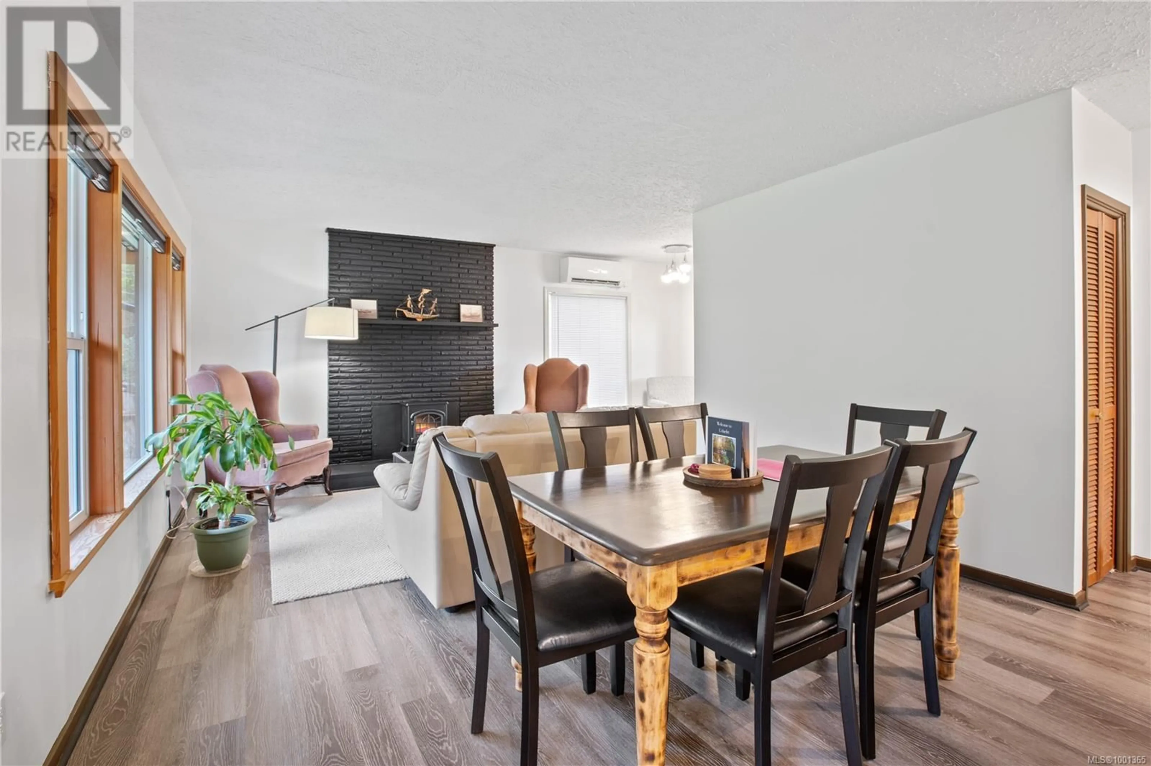 Dining room, wood/laminate floor for 232 ALBION CRESCENT, Ucluelet British Columbia V0R3A0