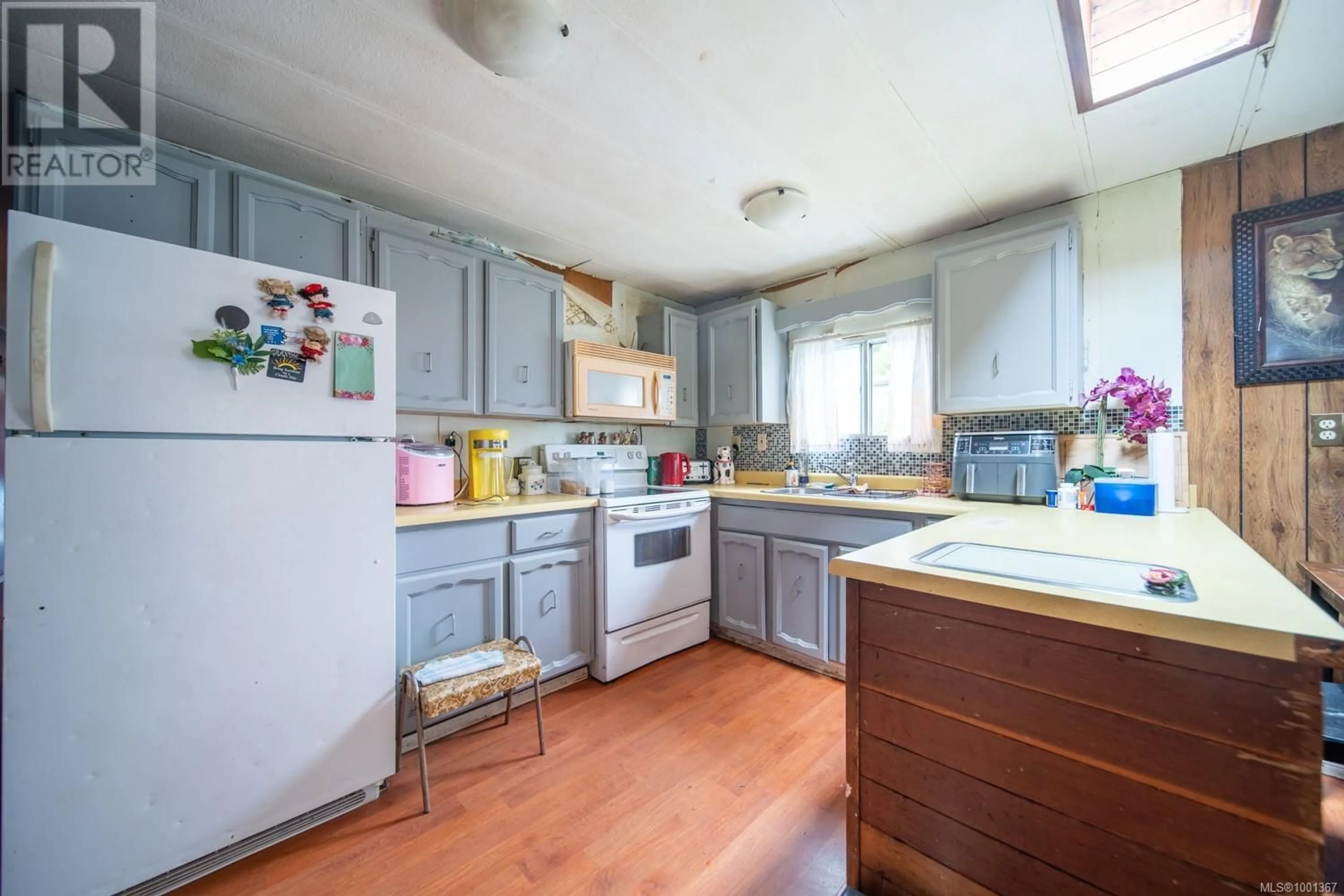 Standard kitchen, unknown for 43 - 971 DOUGLAS AVENUE, Nanaimo British Columbia V9R6C1