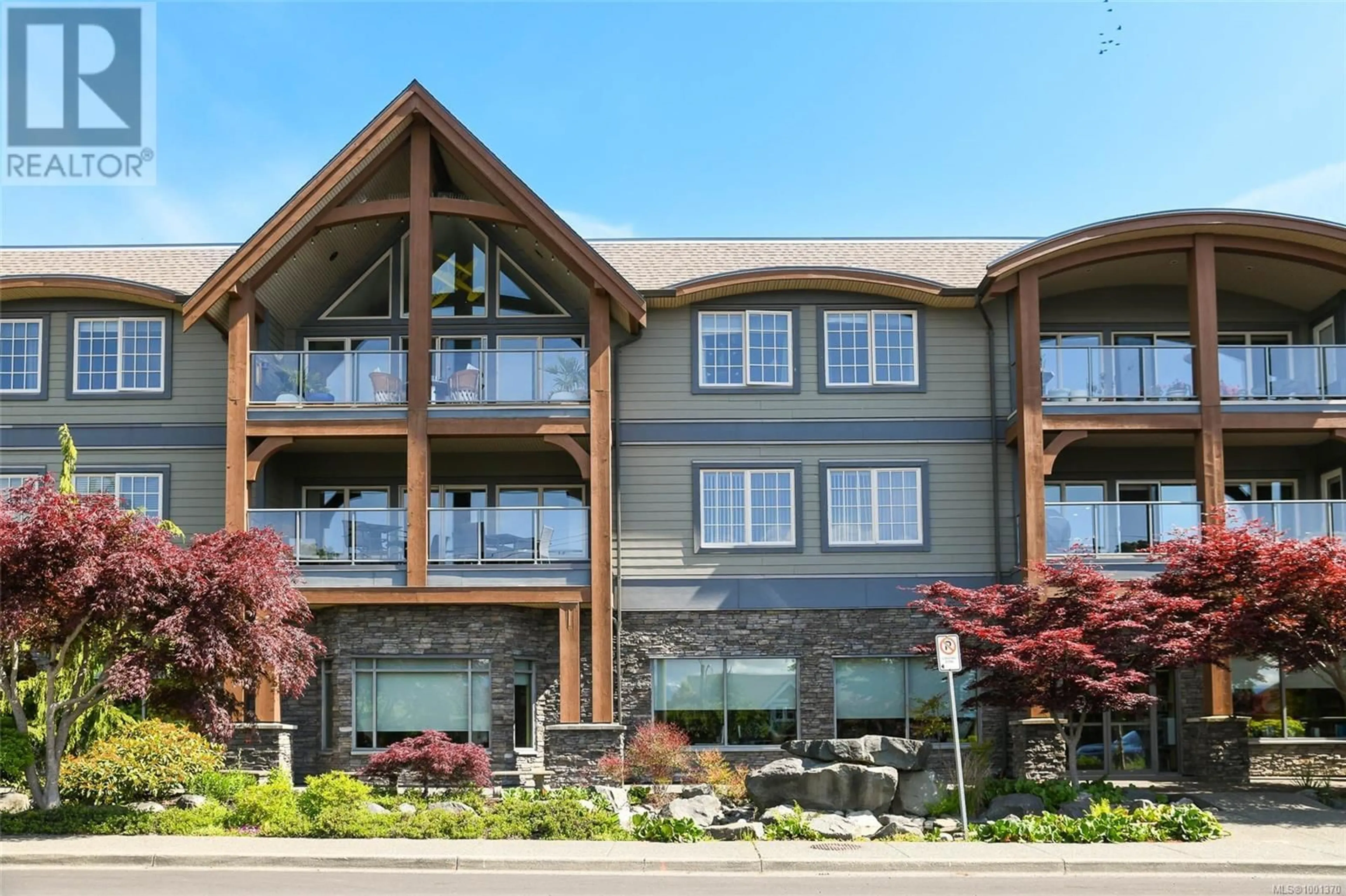 Patio, unknown for 203 - 1720 BEAUFORT AVENUE, Comox British Columbia V9M1R7