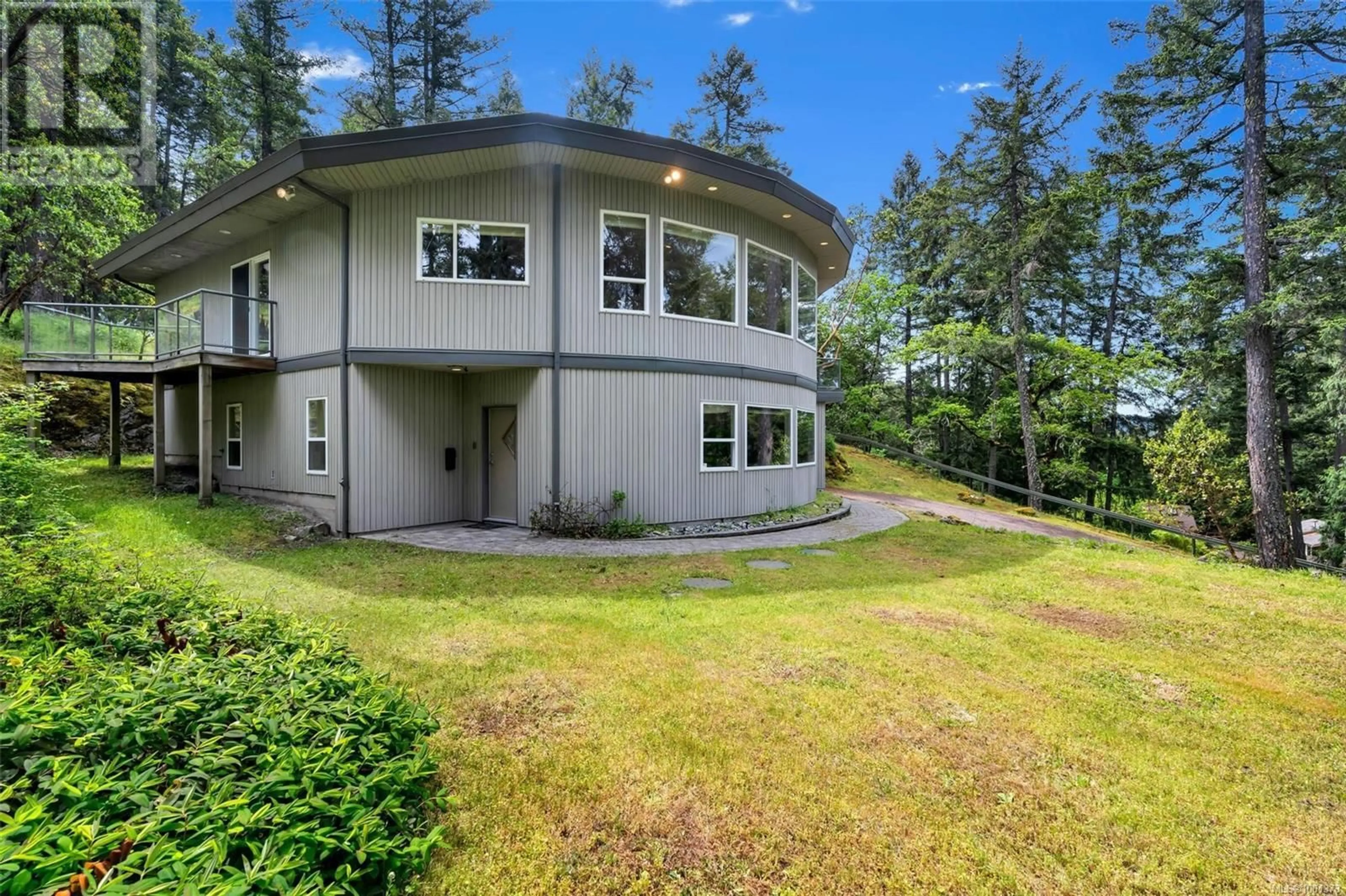 Patio, water/lake/river/ocean view for 316 MATTERHORN DRIVE, Saanich British Columbia V9E2G1