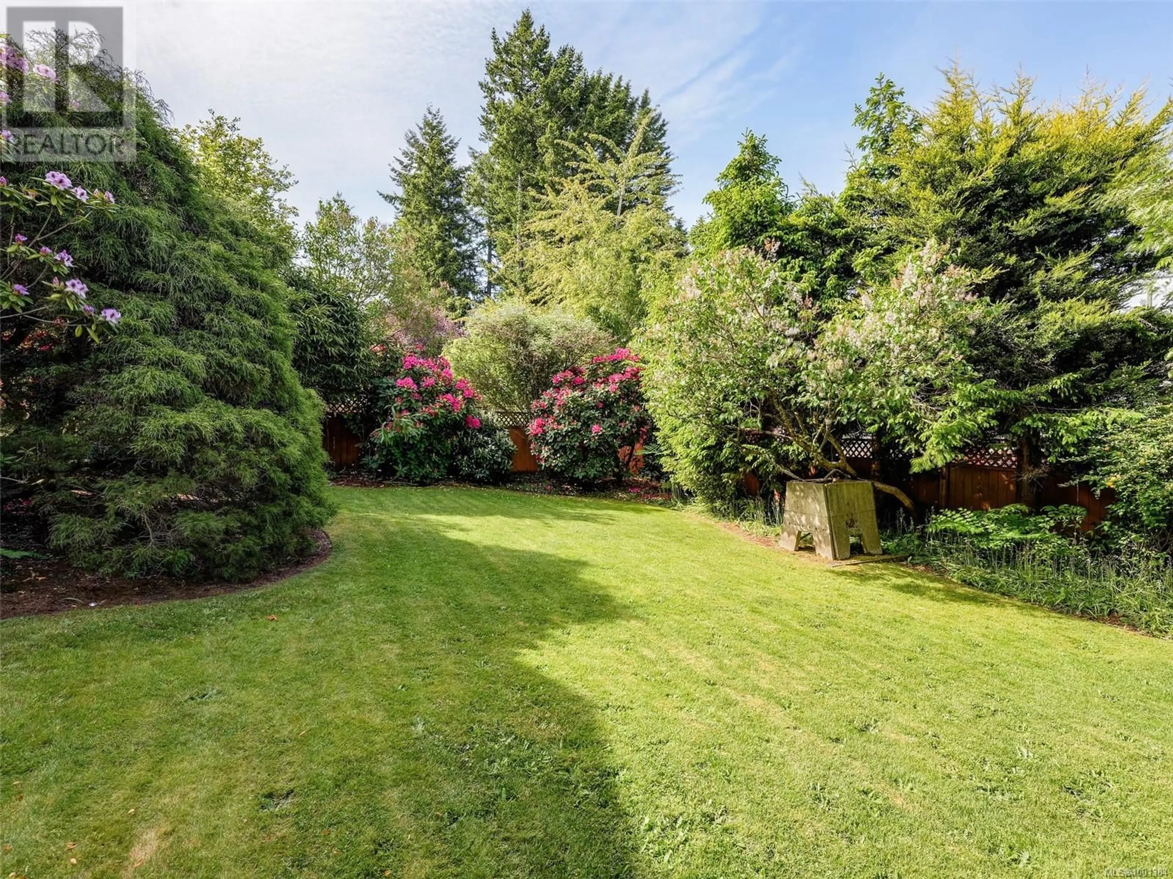 A pic from outside/outdoor area/front of a property/back of a property/a pic from drone, forest/trees view for 4320 CEDAR HILL ROAD, Saanich British Columbia V8N3C5