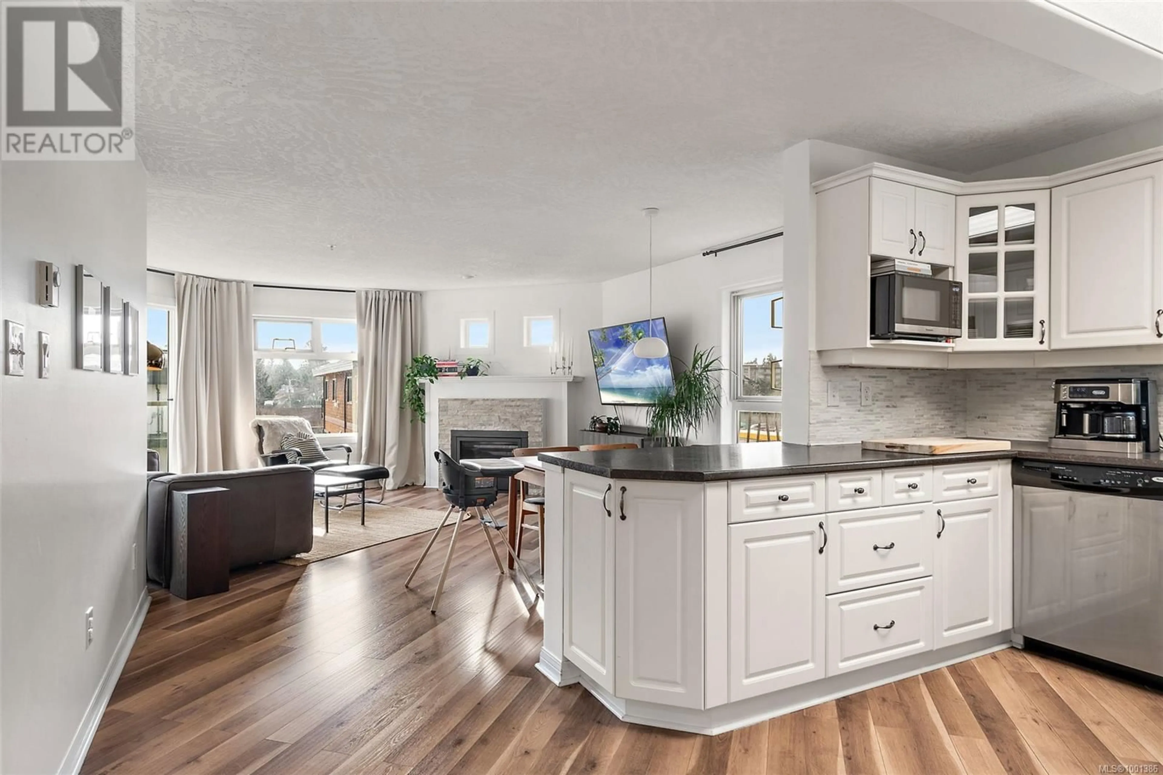 Open concept kitchen, unknown for 216 - 1083 TILLICUM ROAD, Esquimalt British Columbia V9V7L7