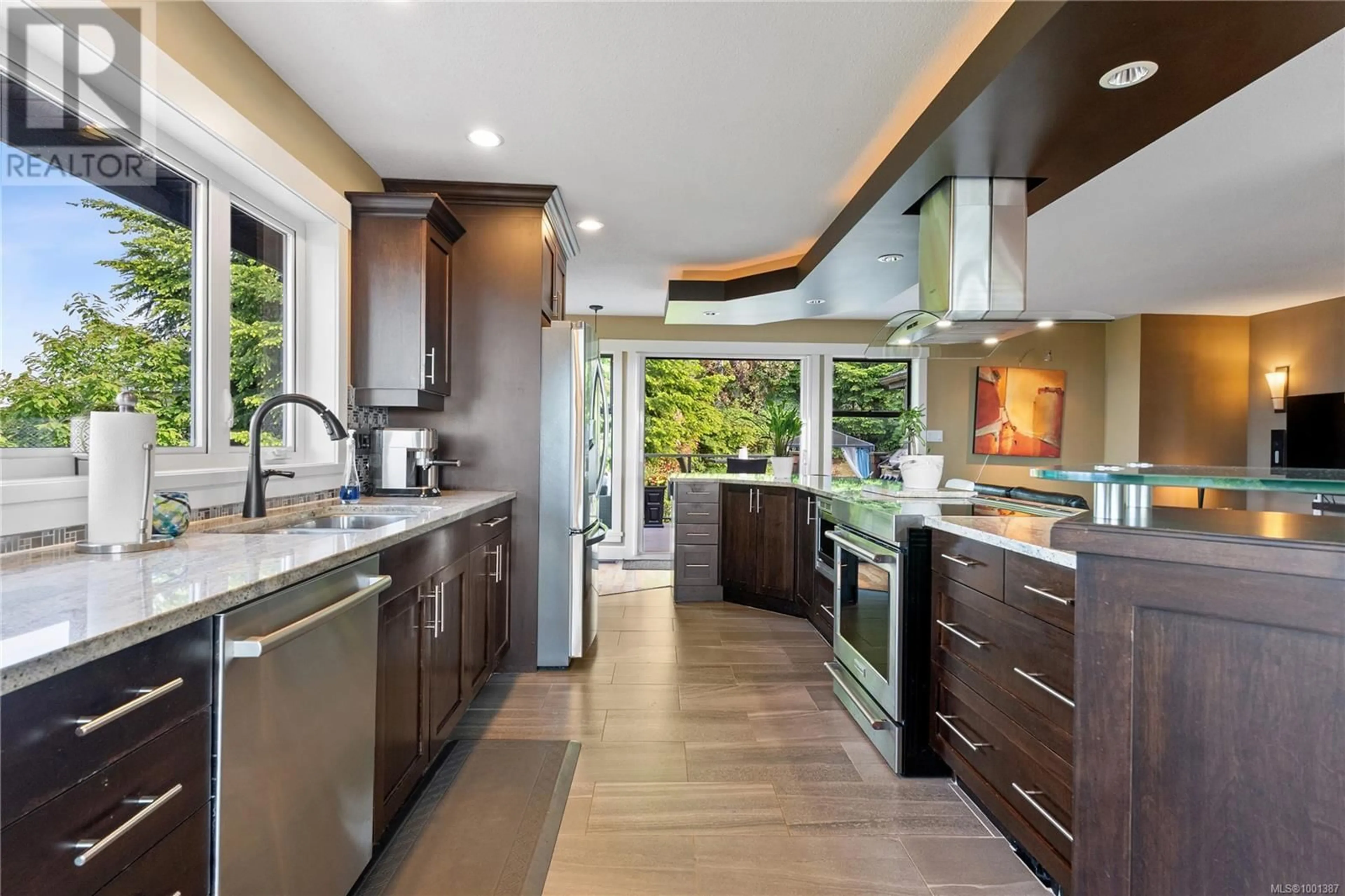 Contemporary kitchen, ceramic/tile floor for 6706 ELLEN PLACE, Nanaimo British Columbia V9V1A2