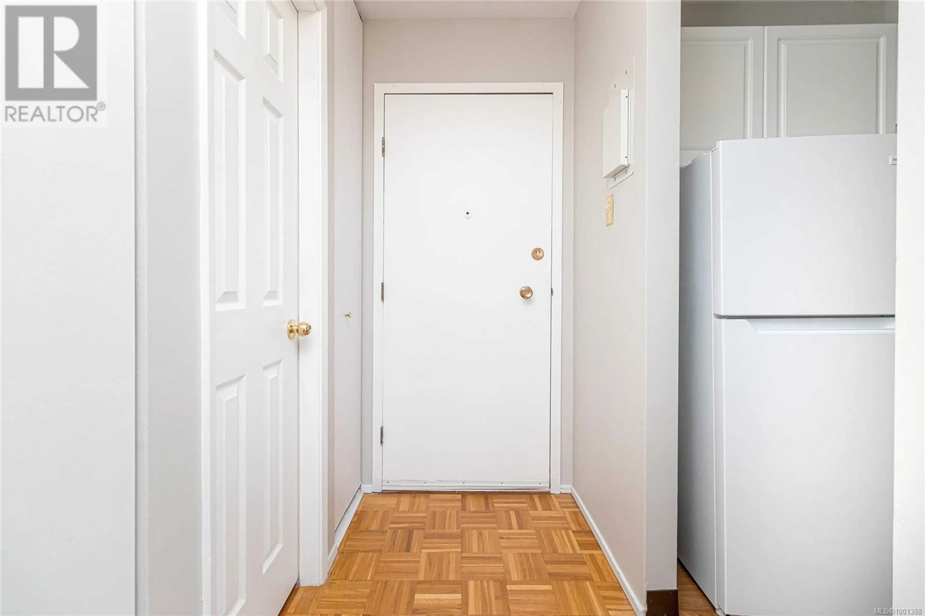 Indoor entryway for 1106 - 647 MICHIGAN STREET, Victoria British Columbia V8V1S9