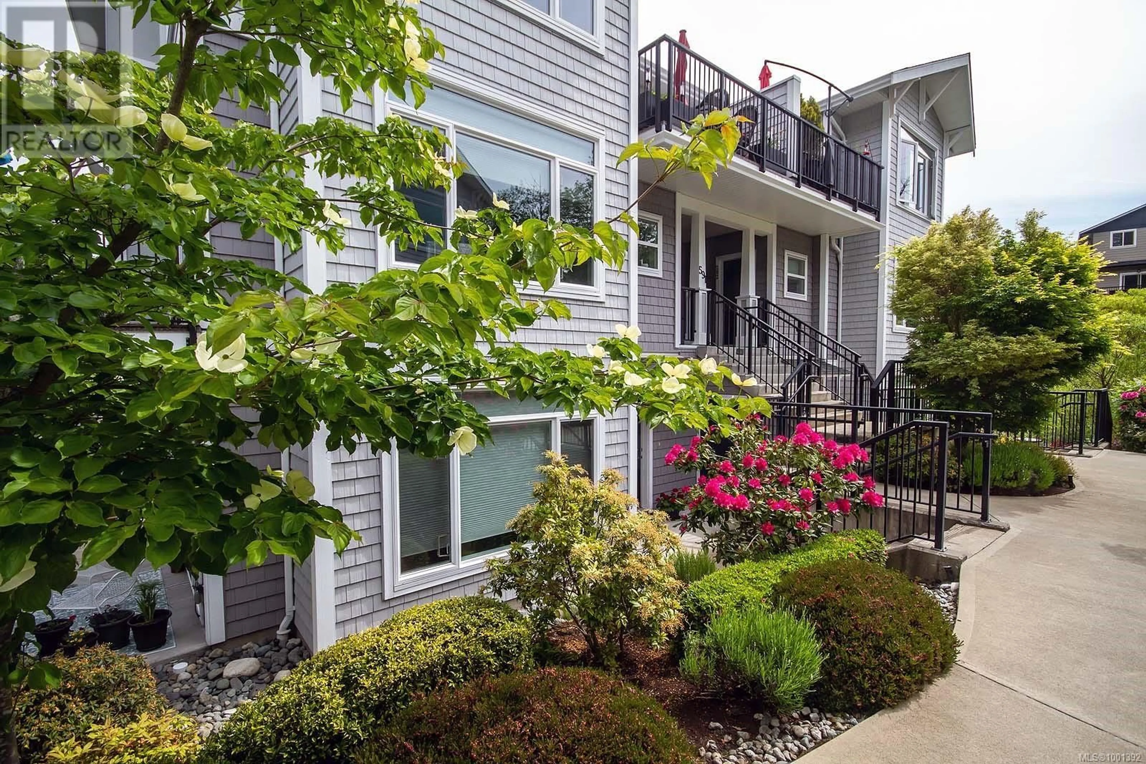 Patio, street for 103 - 591 LATORIA ROAD, Colwood British Columbia V9C2Z9