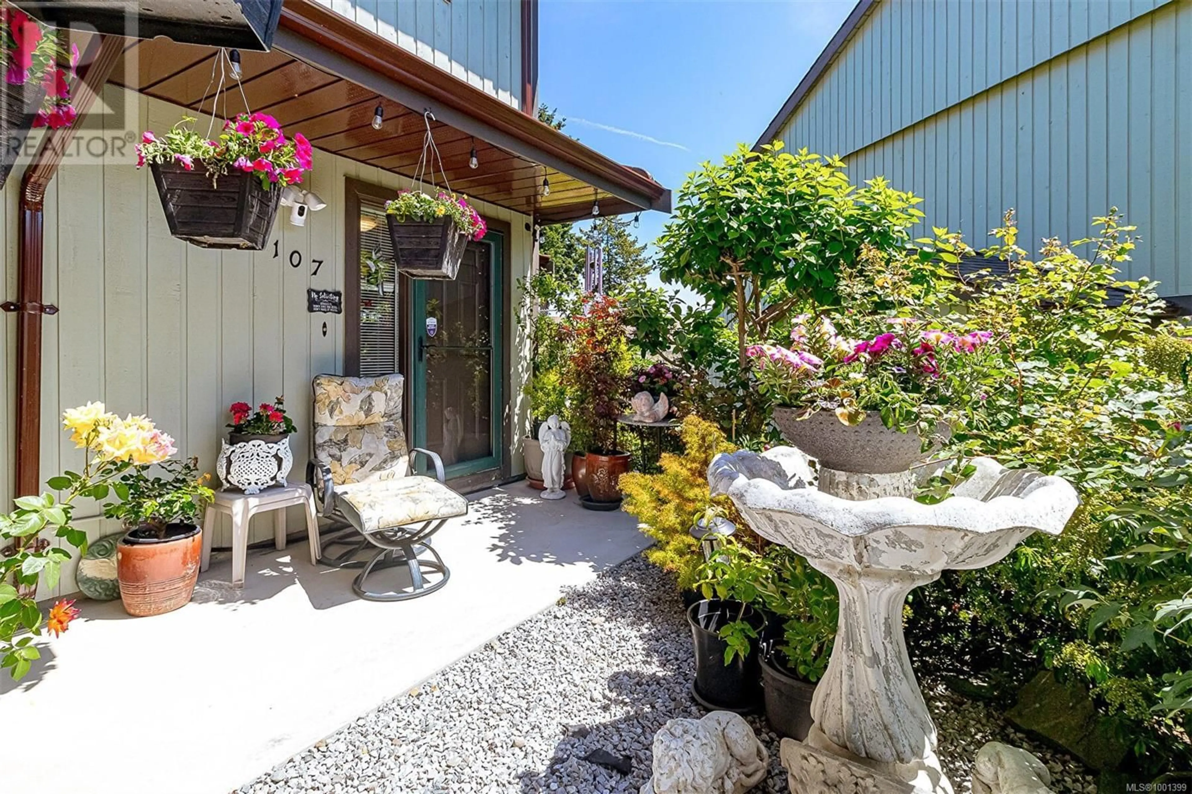Patio, street for 107 - 3053 PINE STREET, Chemainus British Columbia V0R1K1