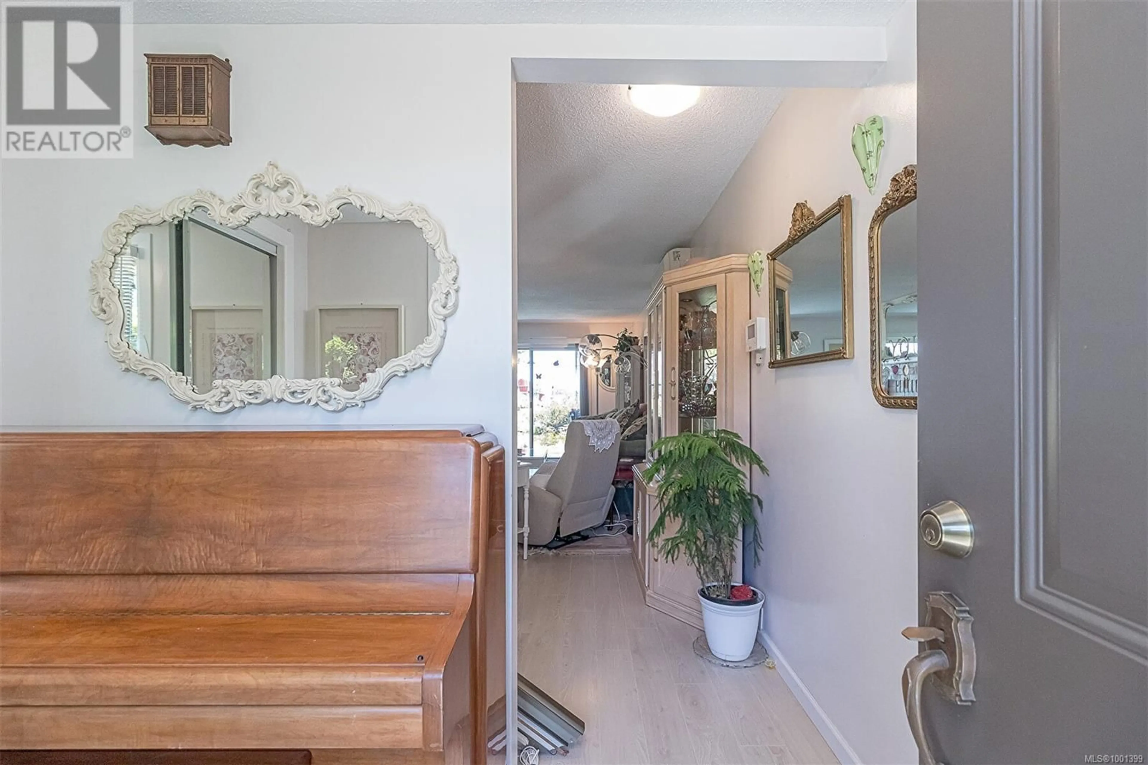 Indoor entryway for 107 - 3053 PINE STREET, Chemainus British Columbia V0R1K1