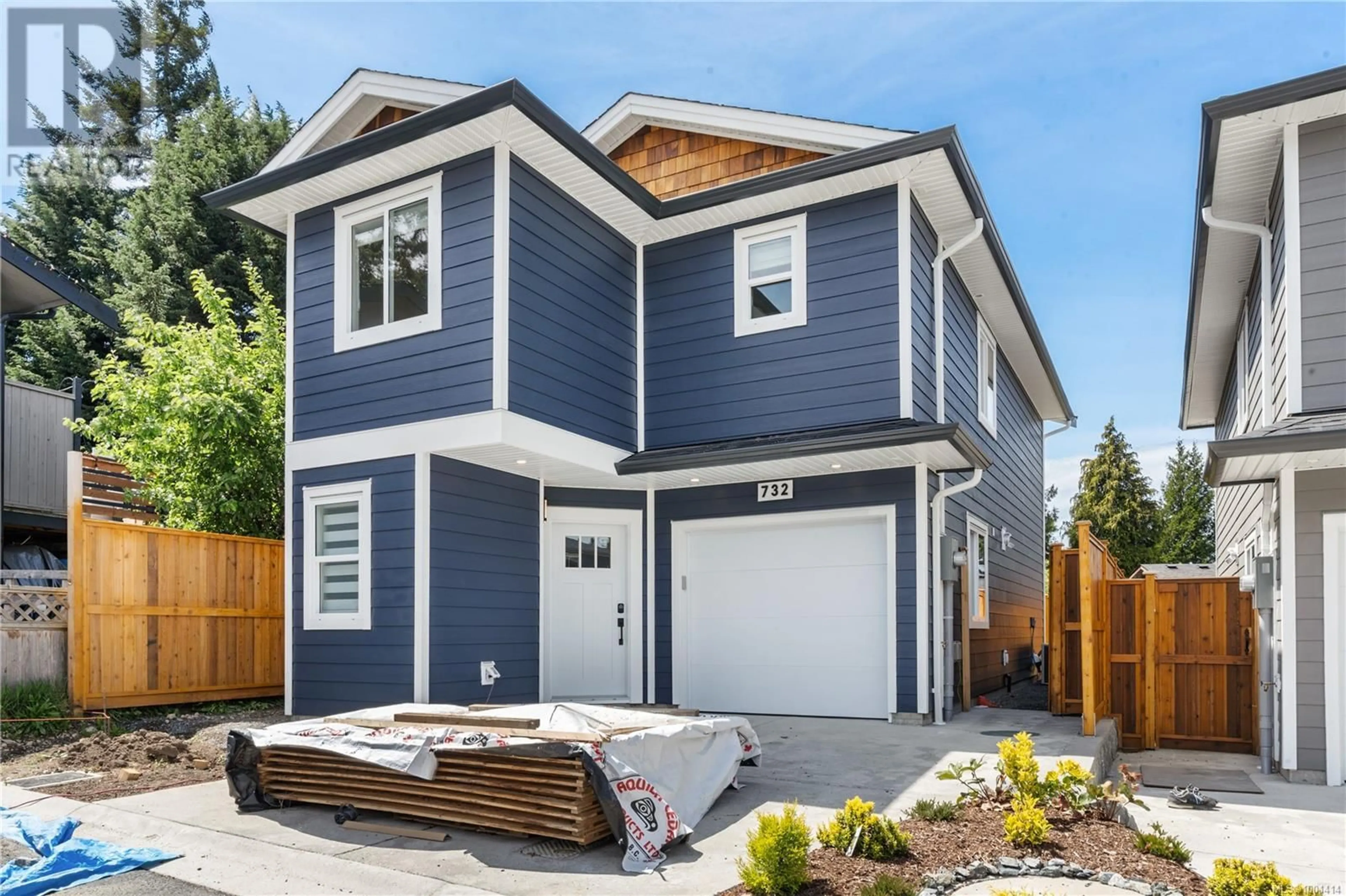 Home with vinyl exterior material, street for 732 STONEBROOK LANE, Langford British Columbia V9B5N3