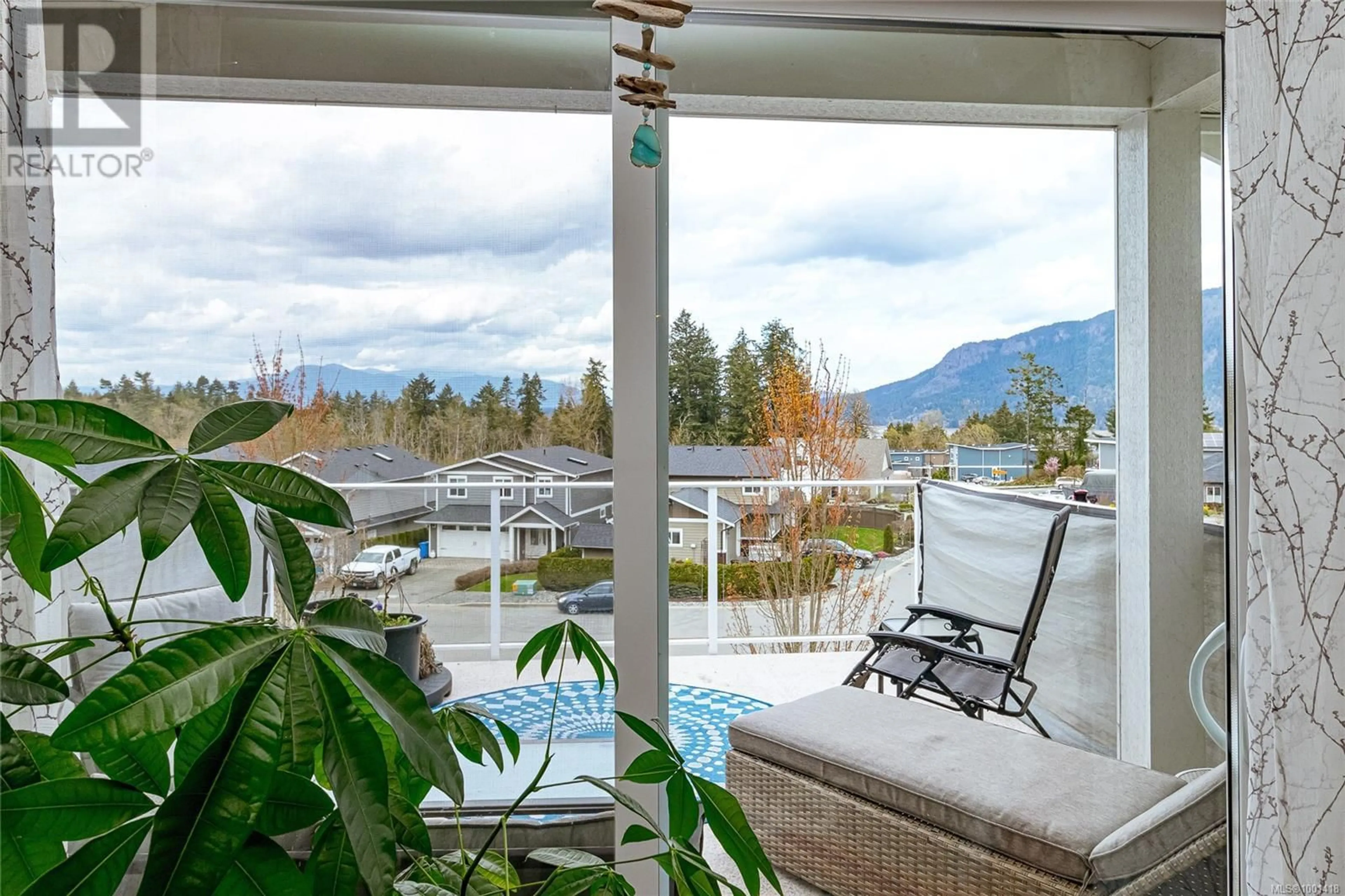 Patio, water/lake/river/ocean view for 4645 MALLARD WAY, Cowichan Bay British Columbia V0R1N1