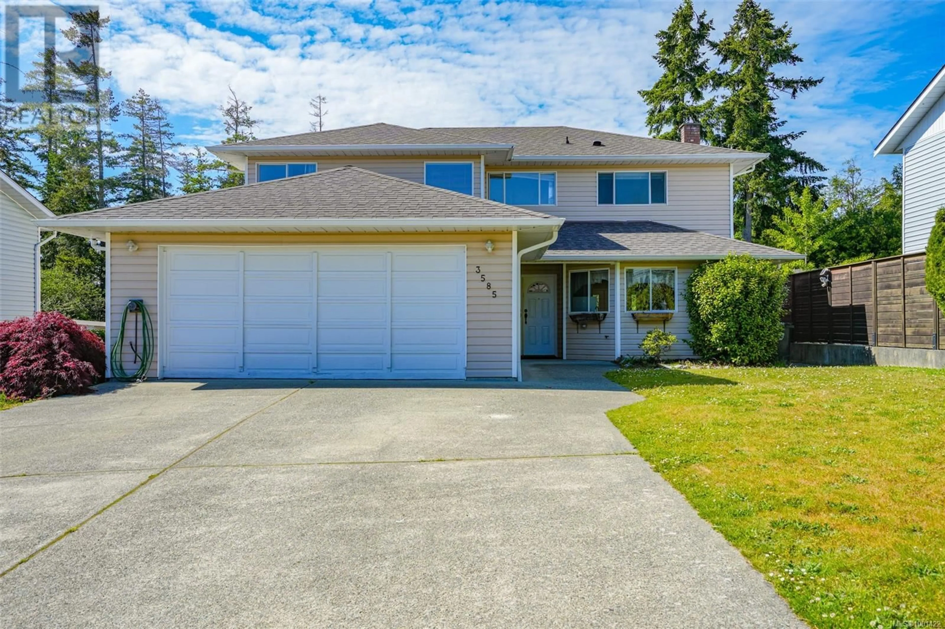 Home with vinyl exterior material, street for 3585 HUFF DRIVE, Port Alberni British Columbia V9Y8B3