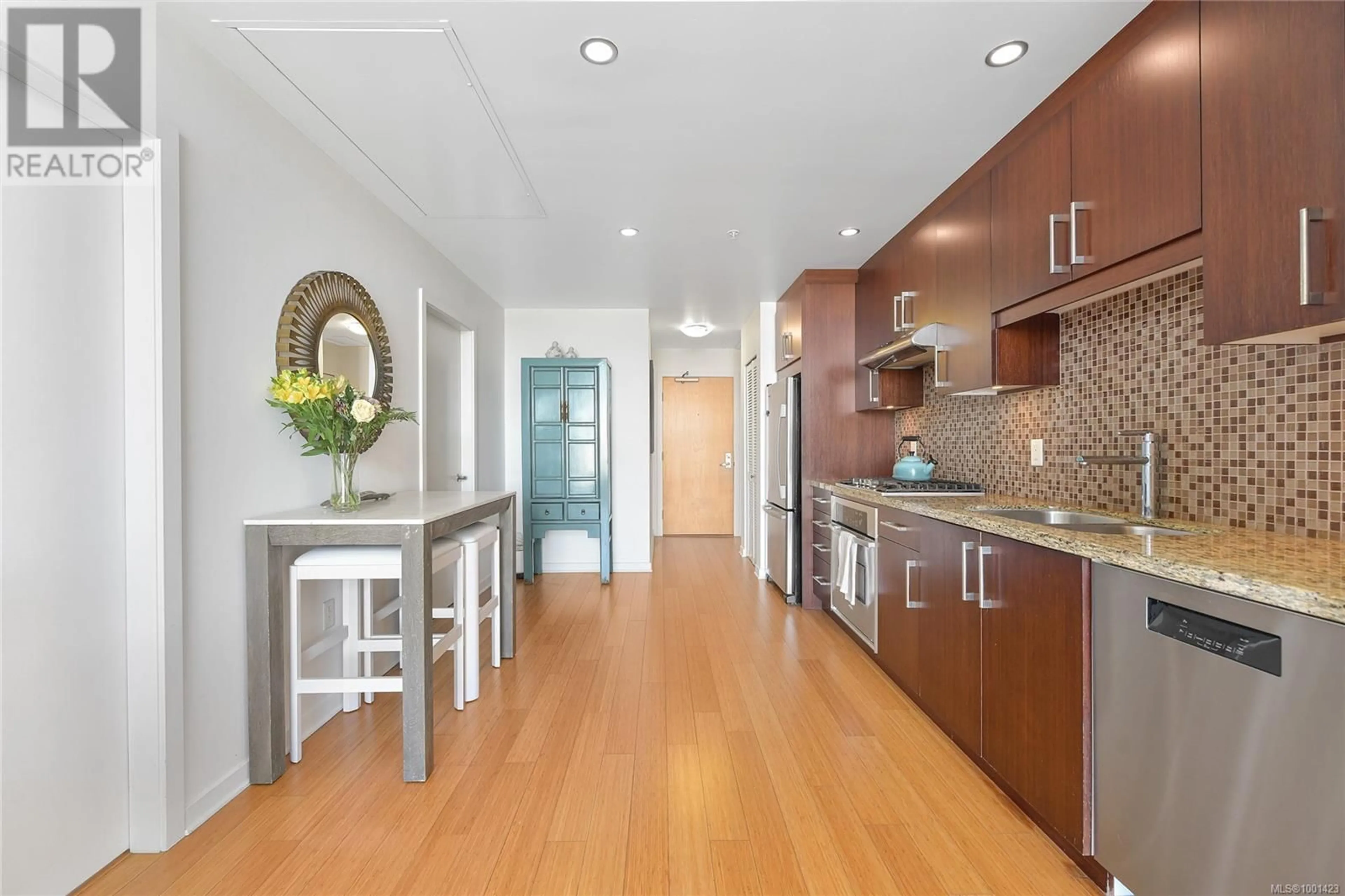 Open concept kitchen, unknown for 904 - 379 TYEE ROAD, Victoria British Columbia V9A0B4