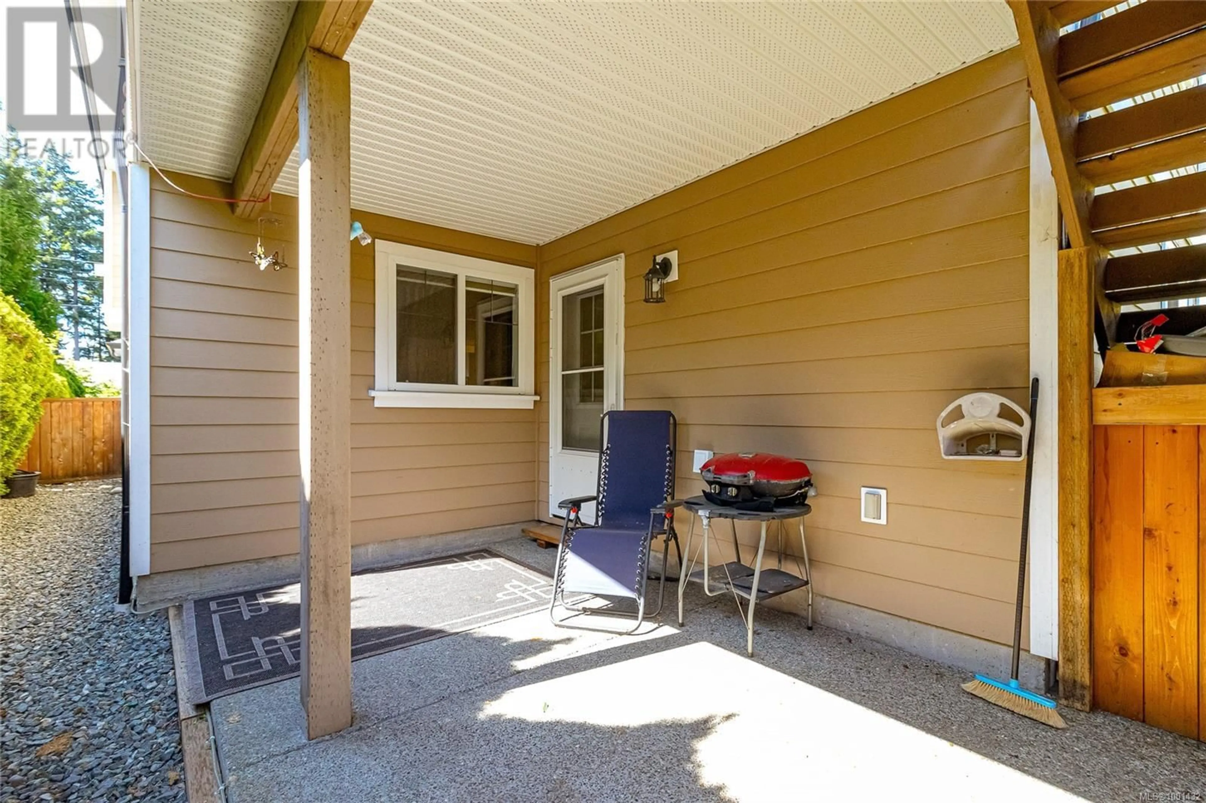 Patio, street for 662 FAIRWAY AVENUE, Langford British Columbia V9B2R5
