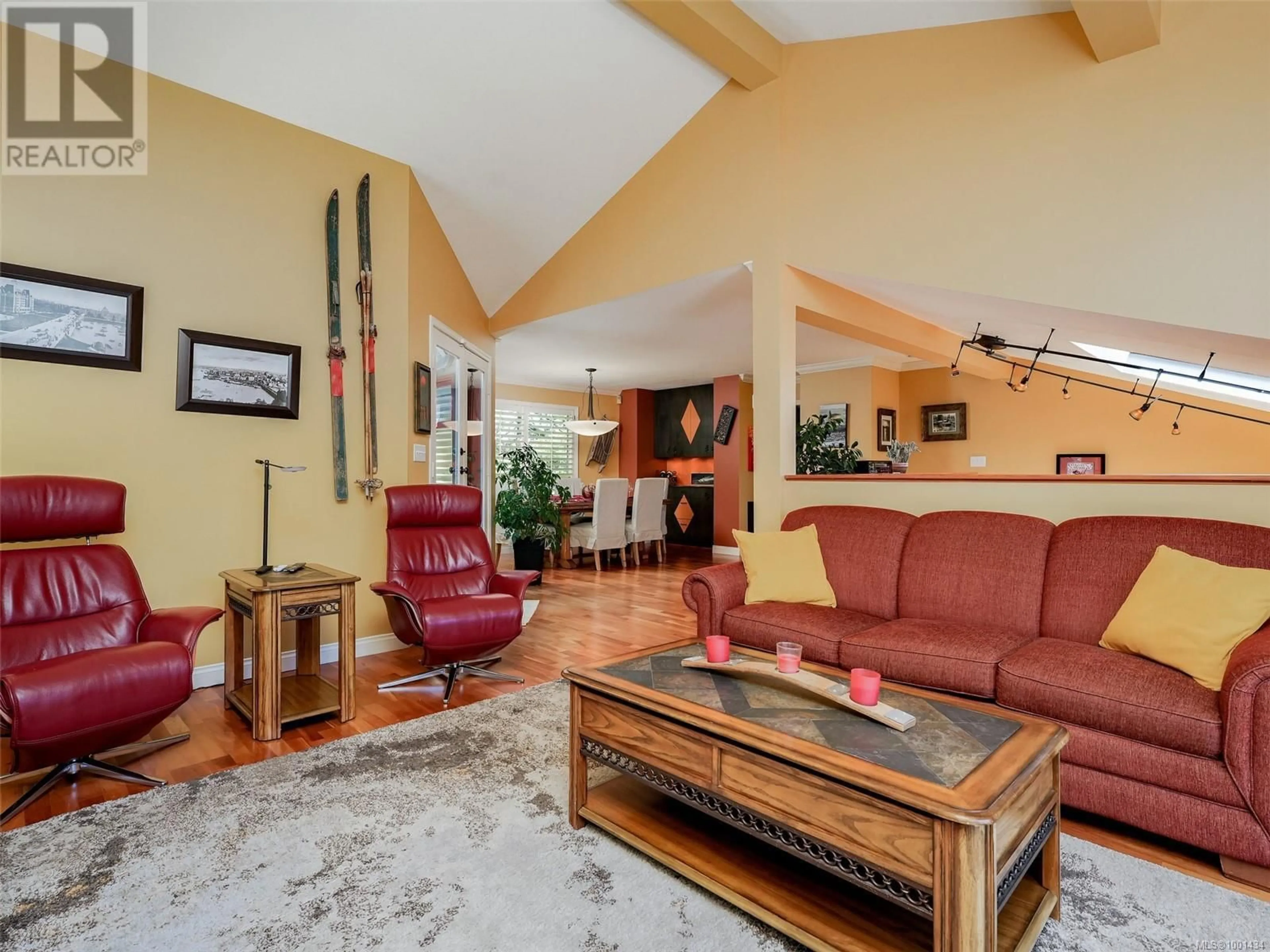 Living room with furniture, unknown for 442 GRAFTON STREET, Esquimalt British Columbia V9A6S3