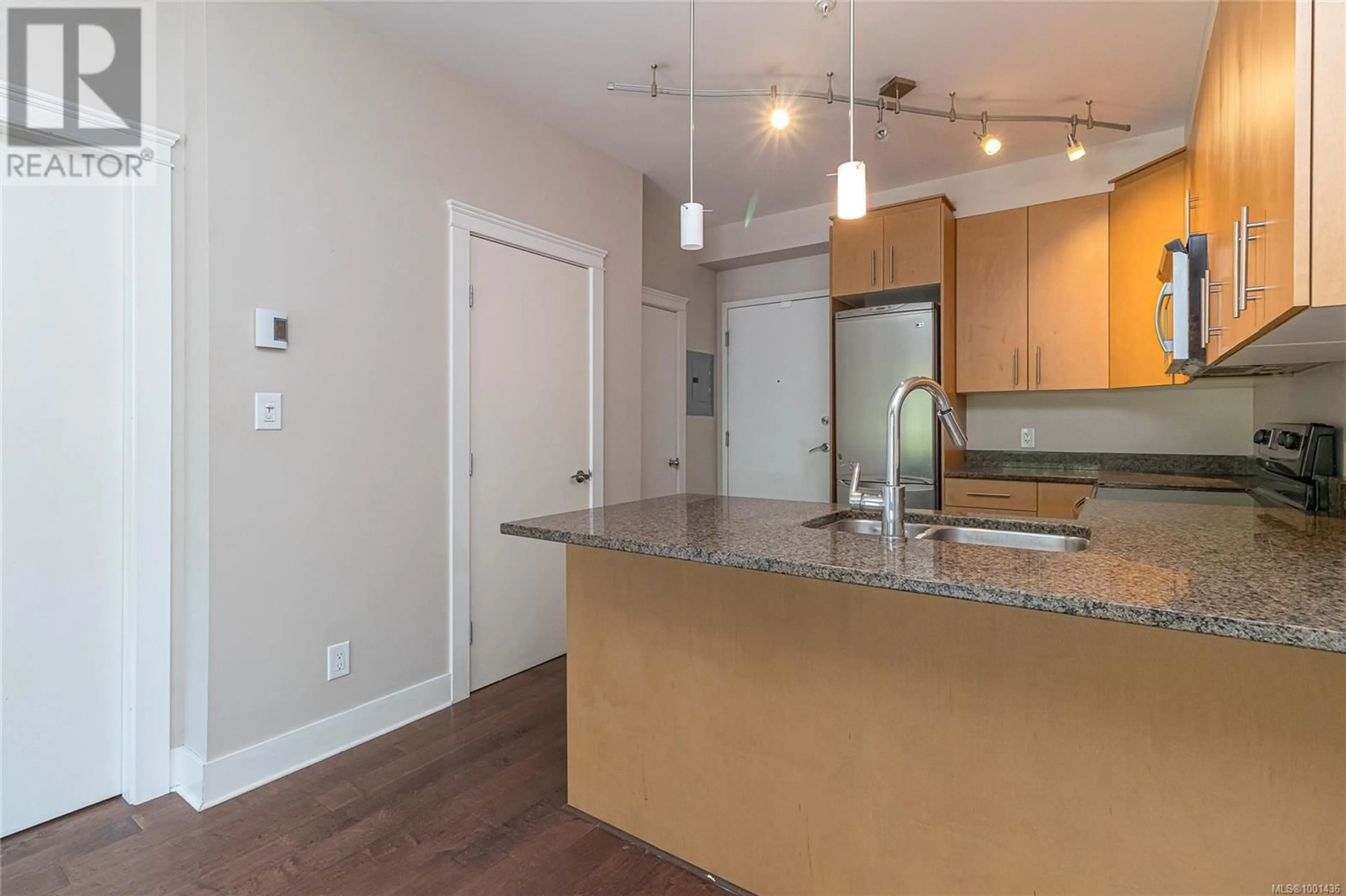 Unknown for 206 - 21 CONARD STREET, View Royal British Columbia V8Z0C4