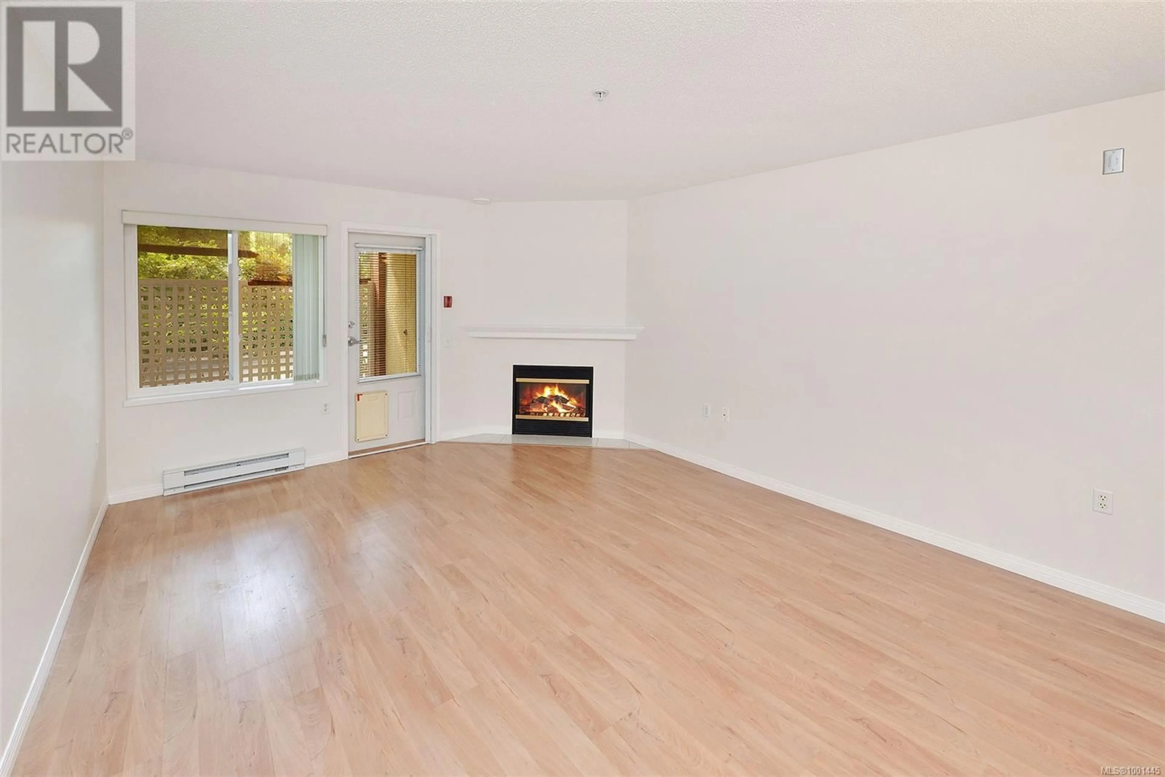 A pic of a room for 101 - 2045 CARRICK STREET, Oak Bay British Columbia V8R2M5