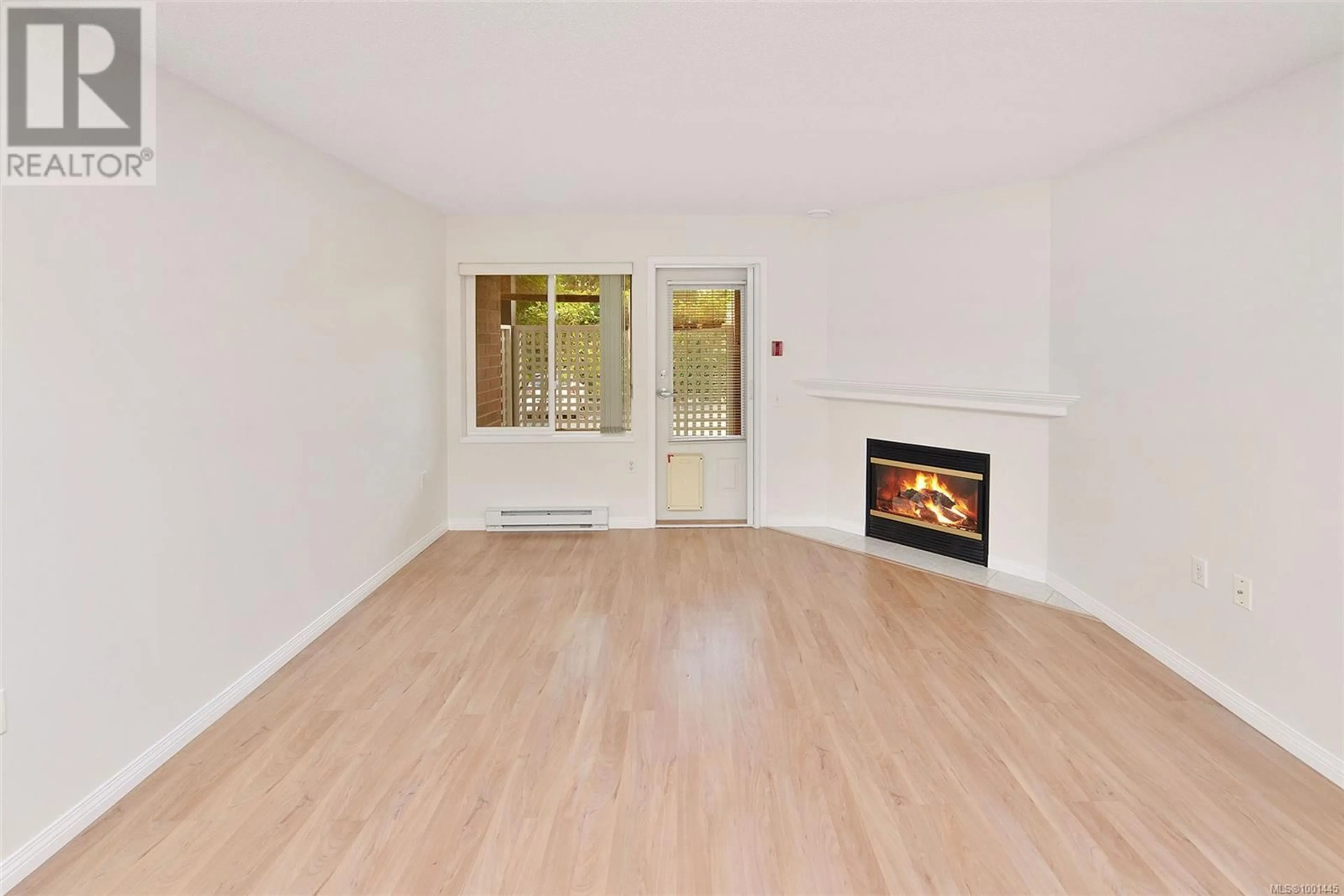 A pic of a room for 101 - 2045 CARRICK STREET, Oak Bay British Columbia V8R2M5