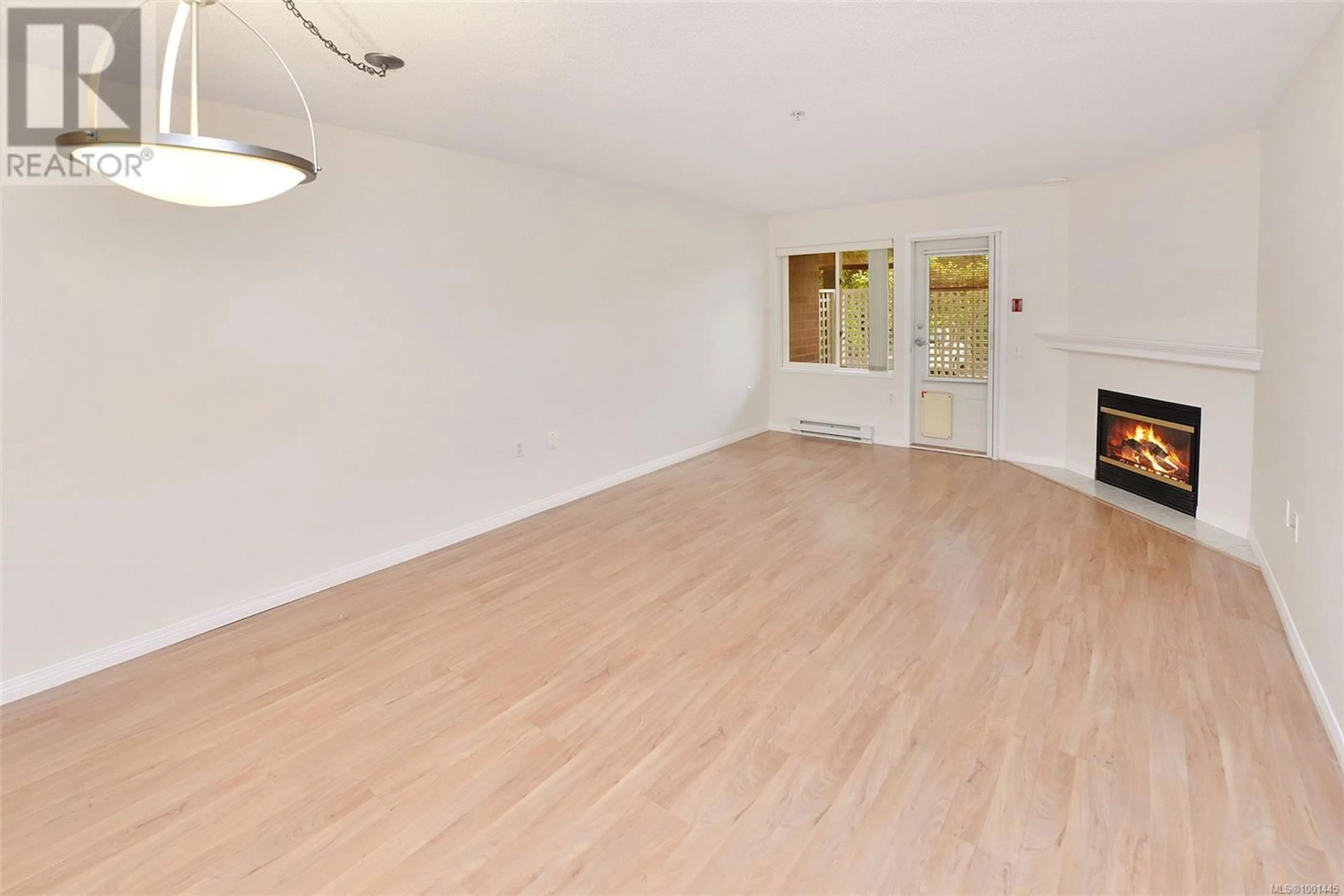 A pic of a room for 101 - 2045 CARRICK STREET, Oak Bay British Columbia V8R2M5
