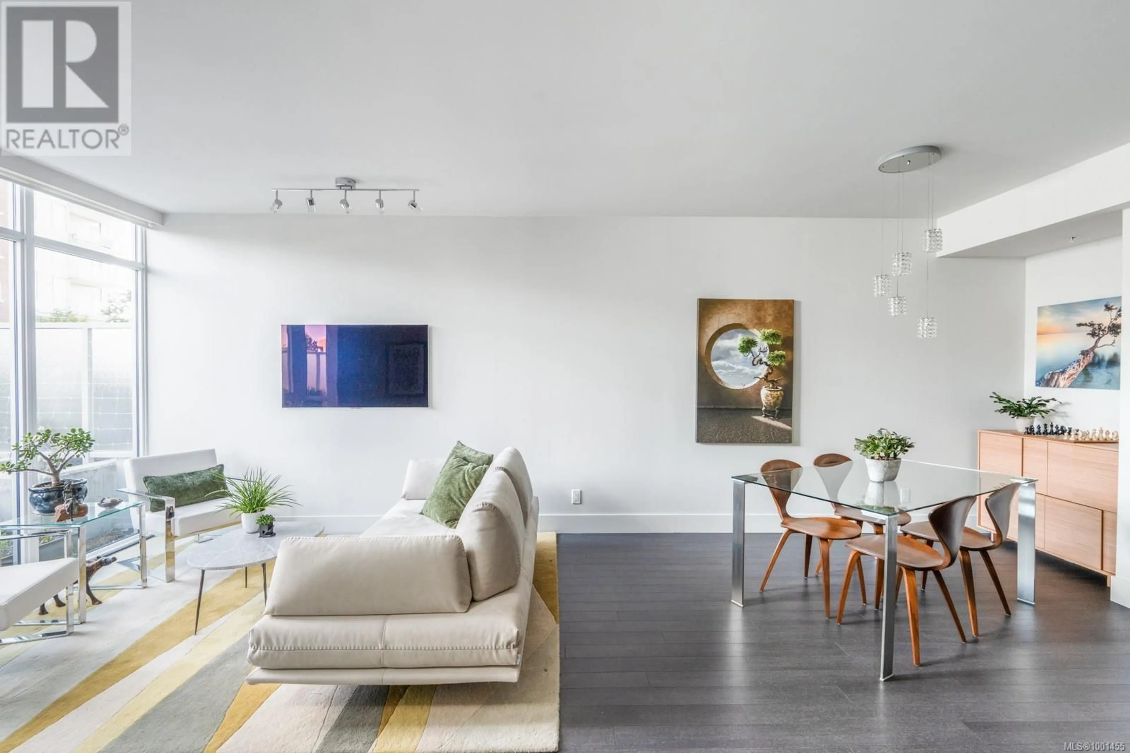 Living room with furniture, unknown for 102 - 83 SAGHALIE ROAD, Victoria British Columbia V9A0E7