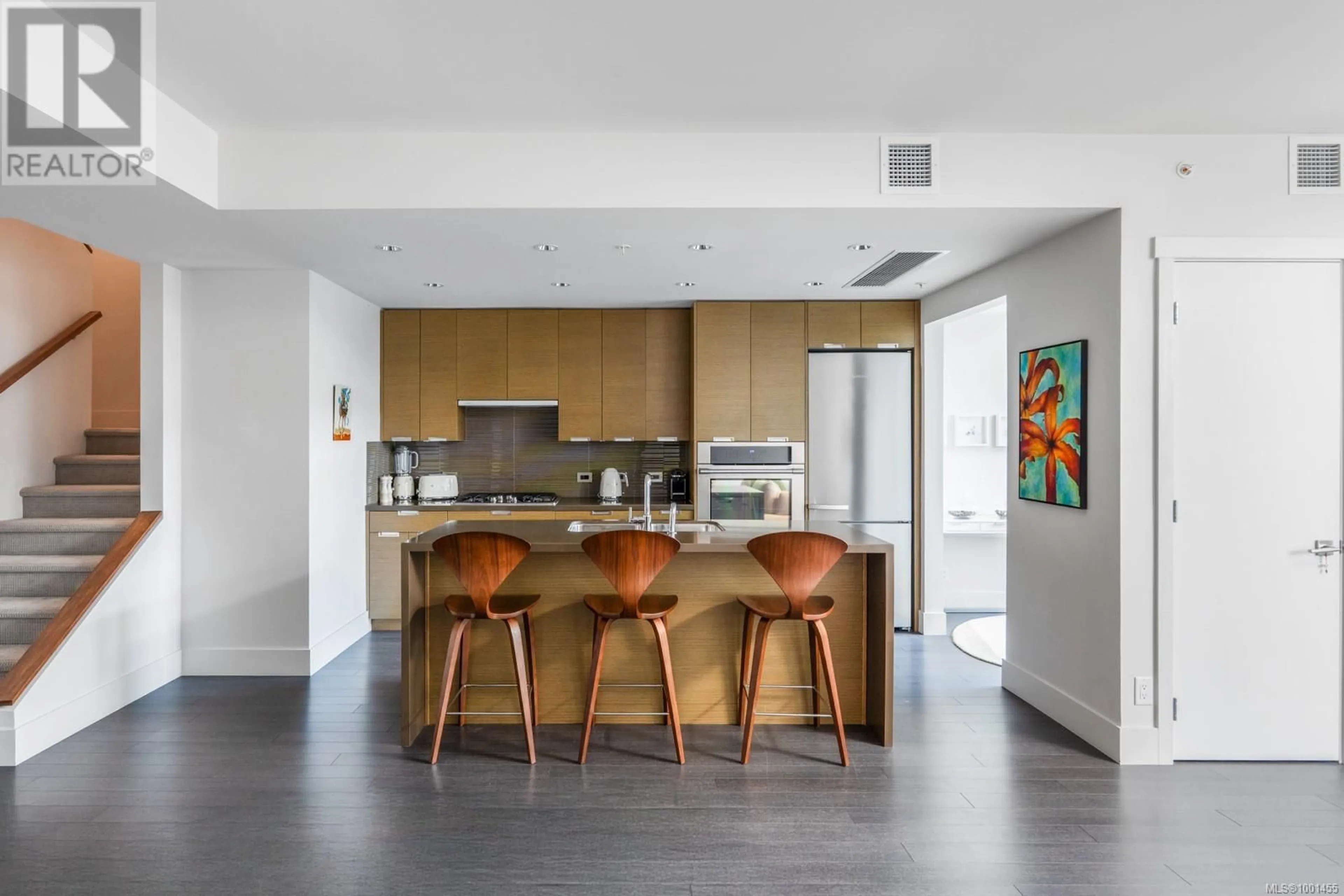 Contemporary kitchen, unknown for 102 - 83 SAGHALIE ROAD, Victoria British Columbia V9A0E7